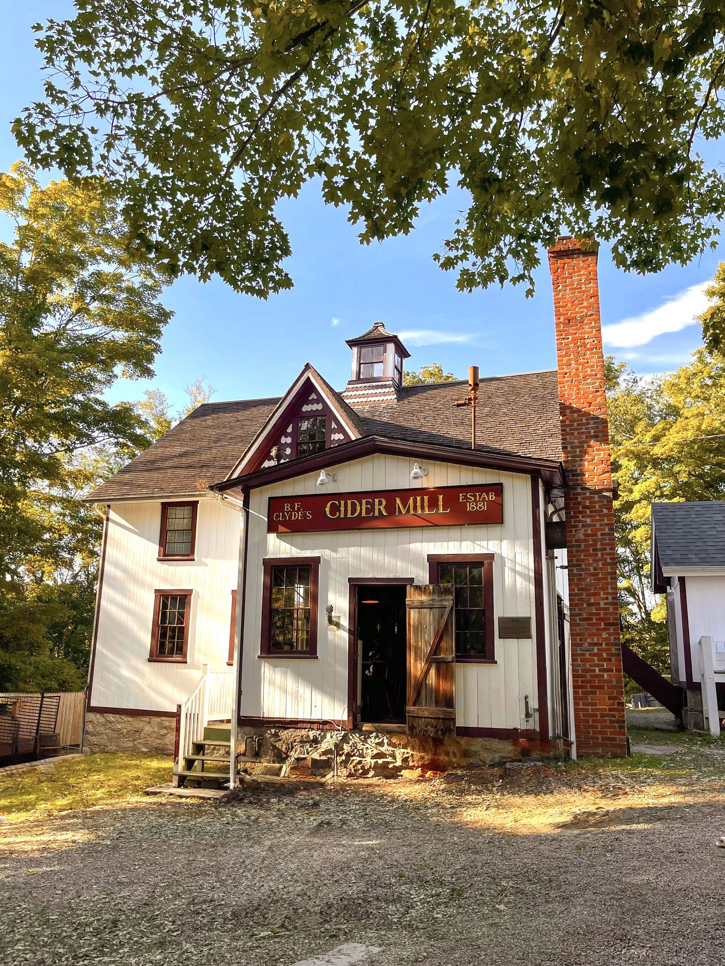 74C7B6F1-19D7-4136-92D2-460AB3A91CDC 2.jpg