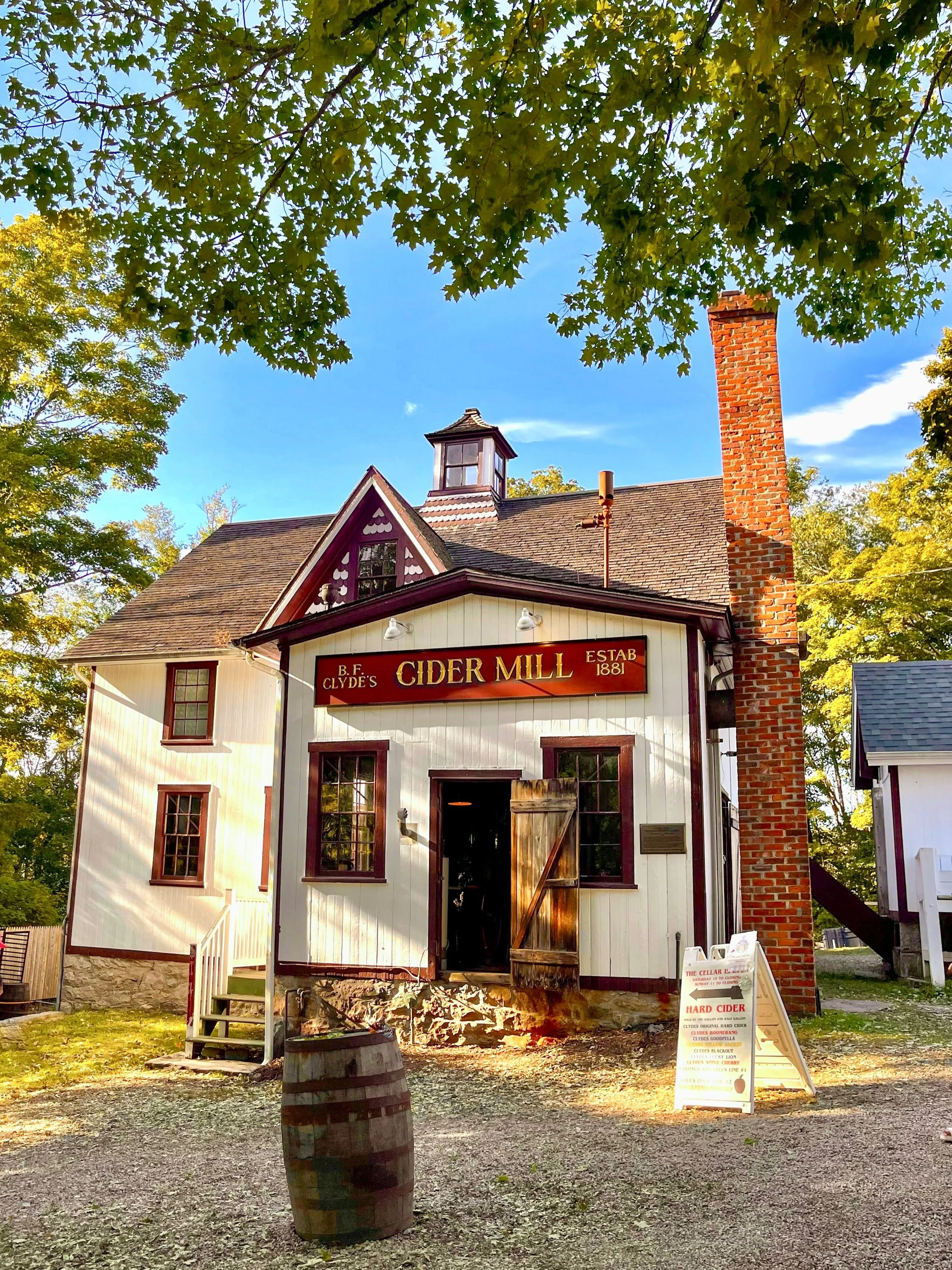 It&rsquo;s one of my favorite days of the year! B.F. Clyde&rsquo;s Cider Mill (@clydescidermill) in Mystic, Connecticut is officially open for the 2026 season! 🍎 

Established in 1881 by Benjamin F. Clyde, this is the oldest steam powered mill in th