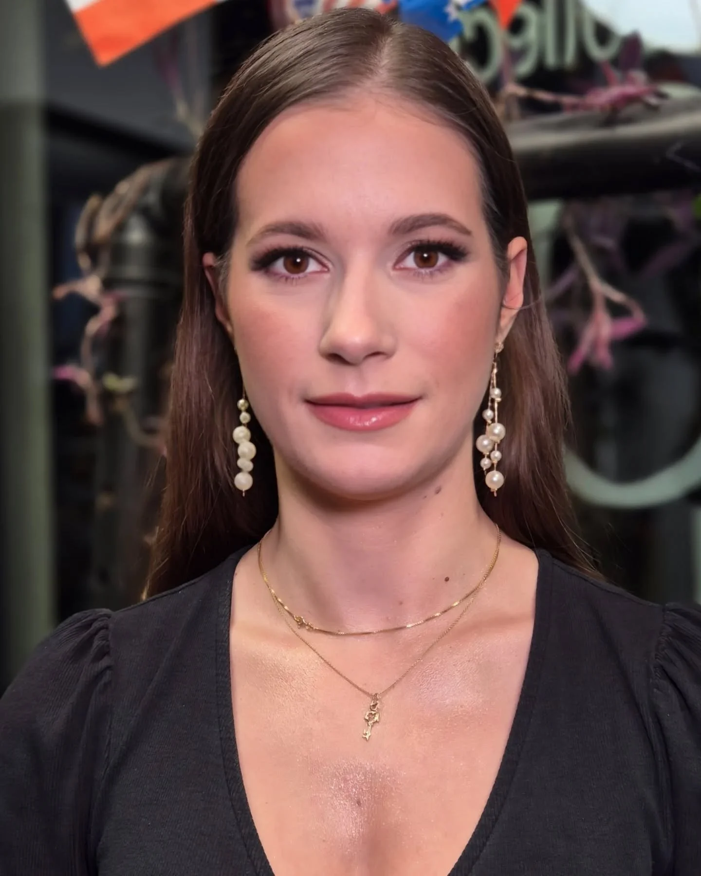 Soft glam with a touch of glow ✨ perfect makeup for a special night. #makeup #glow #feminity #switzerland #z&uuml;rich