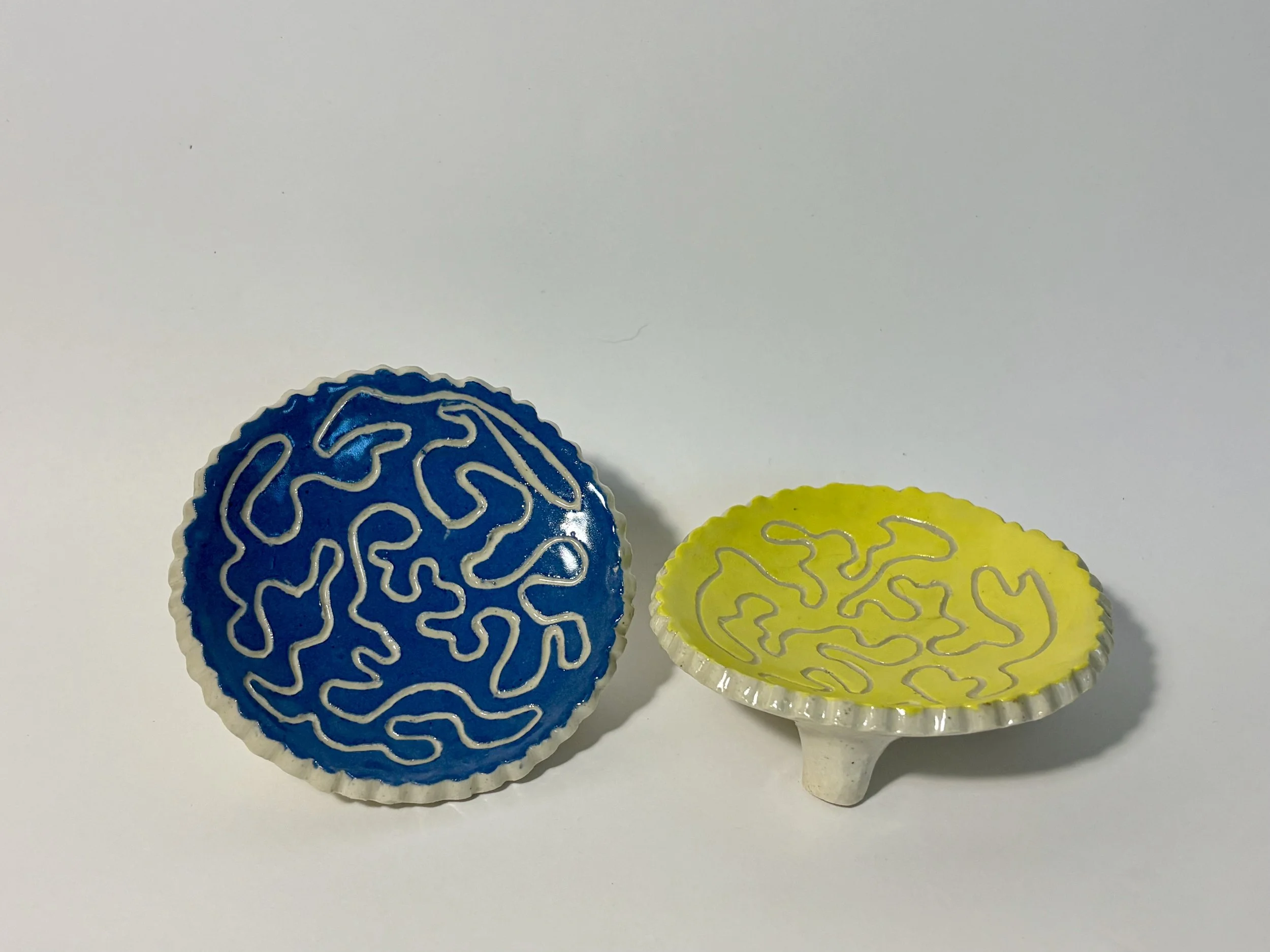 SQUIGGLE CATCH-ALL CERAMIC DISH
