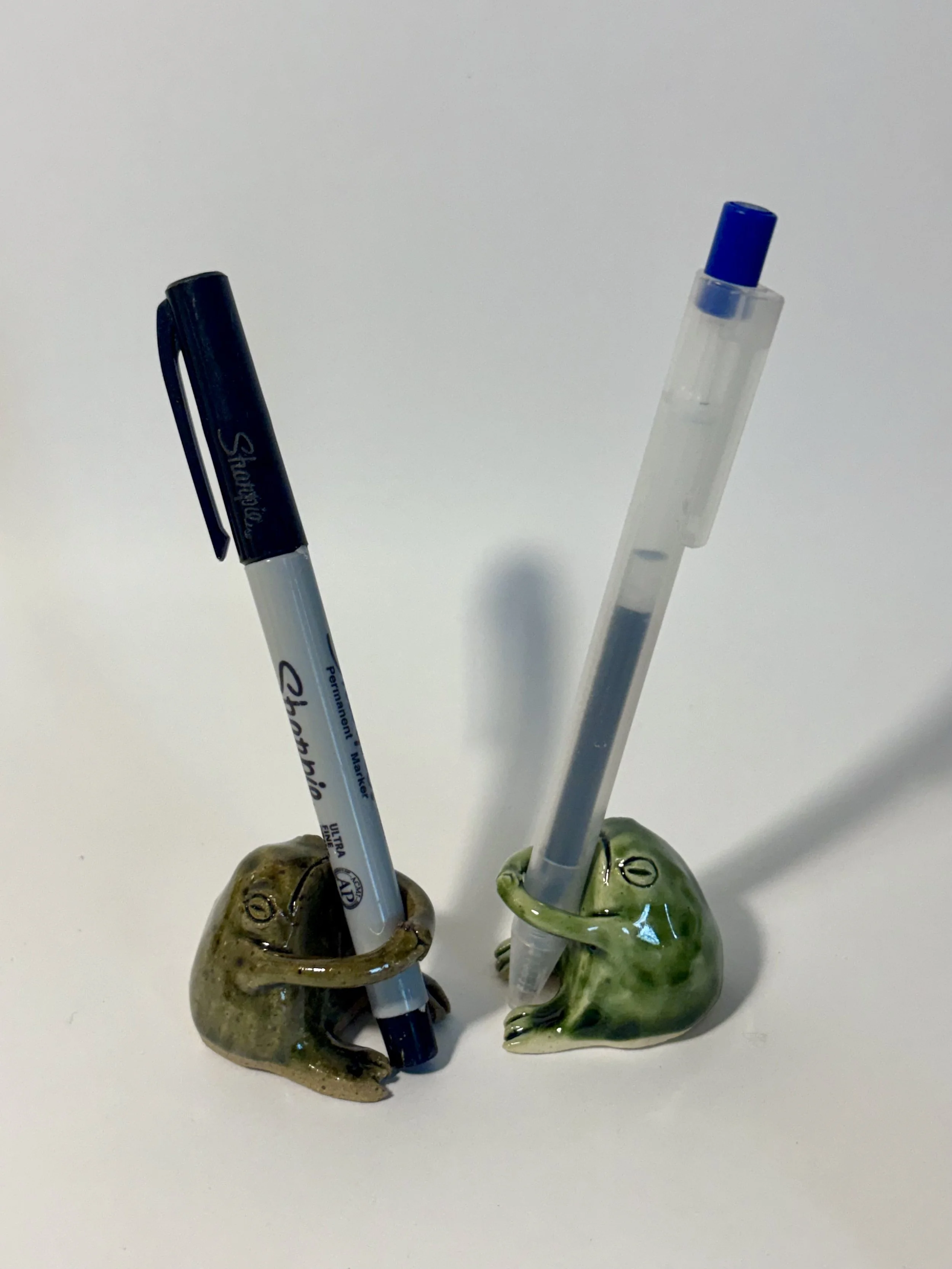 CERAMIC FROG PEN HOLDERS