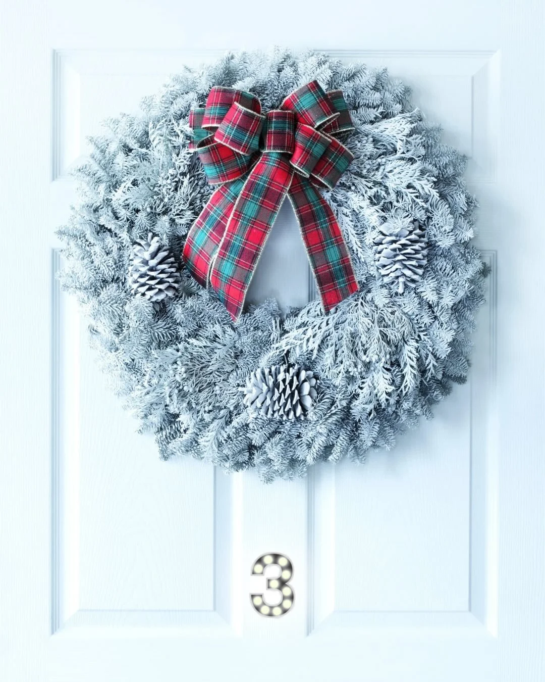 🚪 Aujourd&rsquo;hui, on ouvre une nouvelle porte du calendrier&hellip; et derri&egrave;re, c&rsquo;est le KIT DE SURVIE ANTI-FROID qui vous attend.
L&rsquo;hiver n&rsquo;a qu&rsquo;&agrave; bien se tenir ! ❄️

🧦 Des Chaussettes &laquo;&nbsp;Sauvage