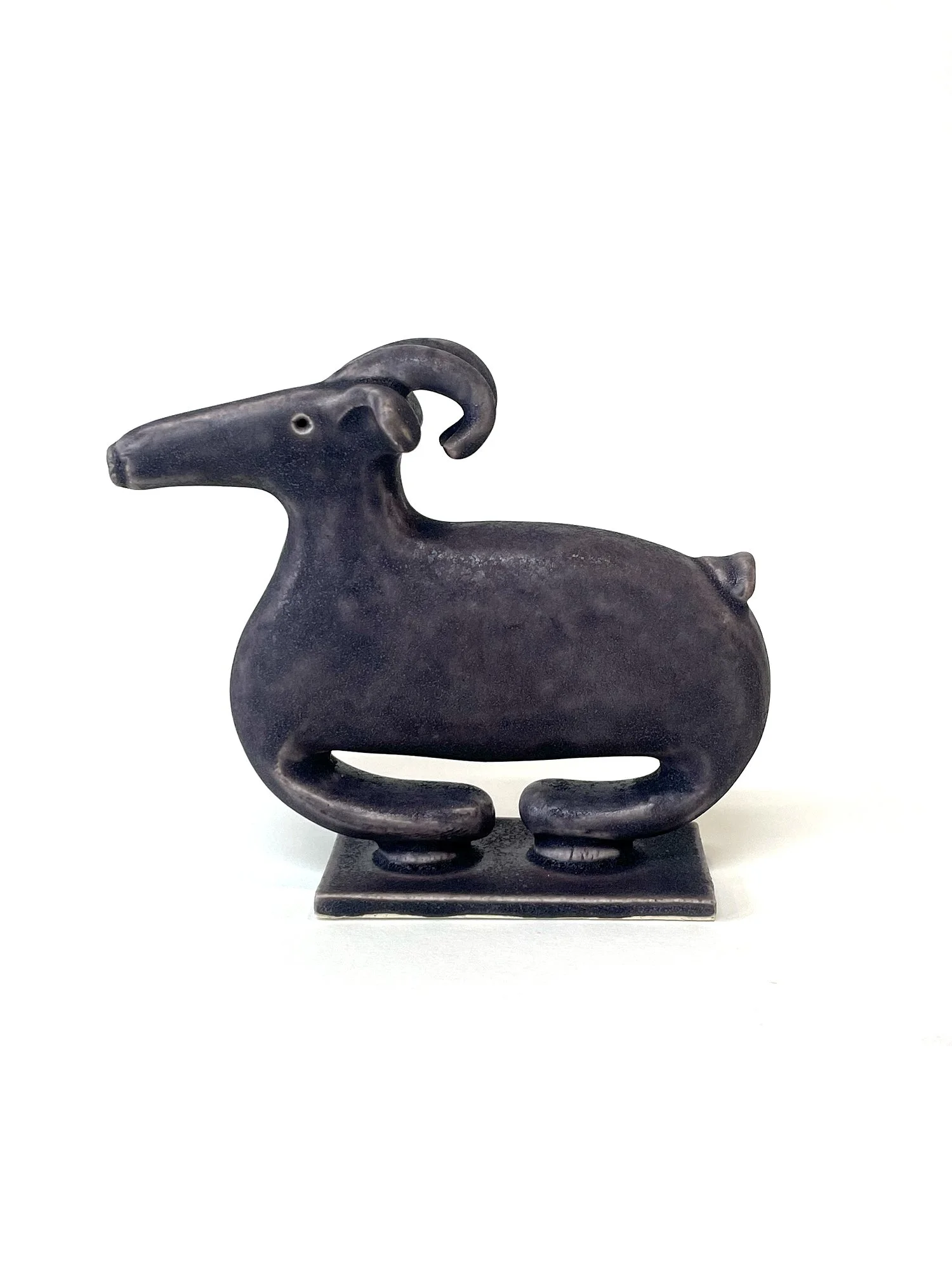 purplebighornedsheep.jpg