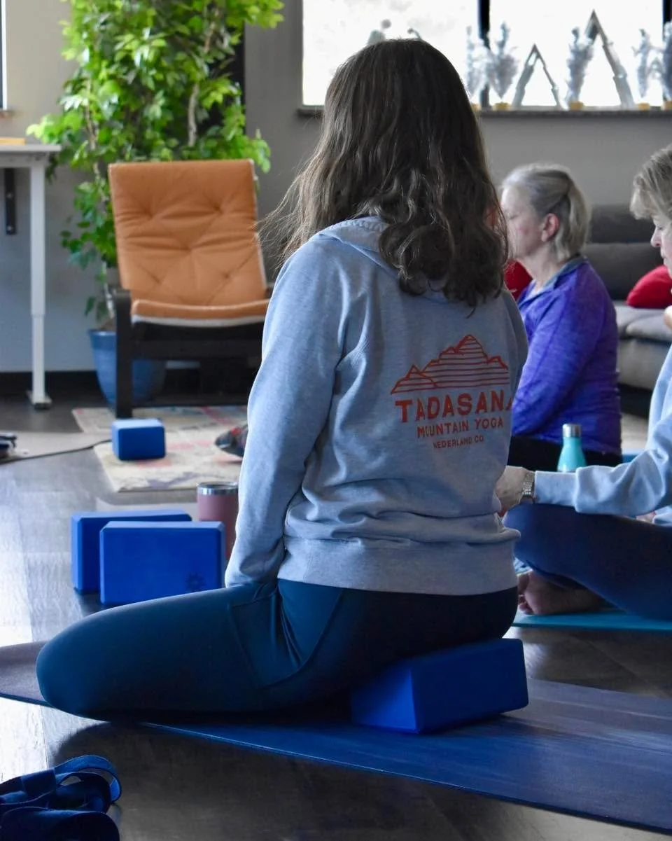 New to yoga or thinking about trying it out? 

Introductory offer for new students - $49 for 30 days of unlimited yoga! 

Share this with a friend you wish would come to yoga with you😉

#tadasanamtnyoga #nederland #breathe