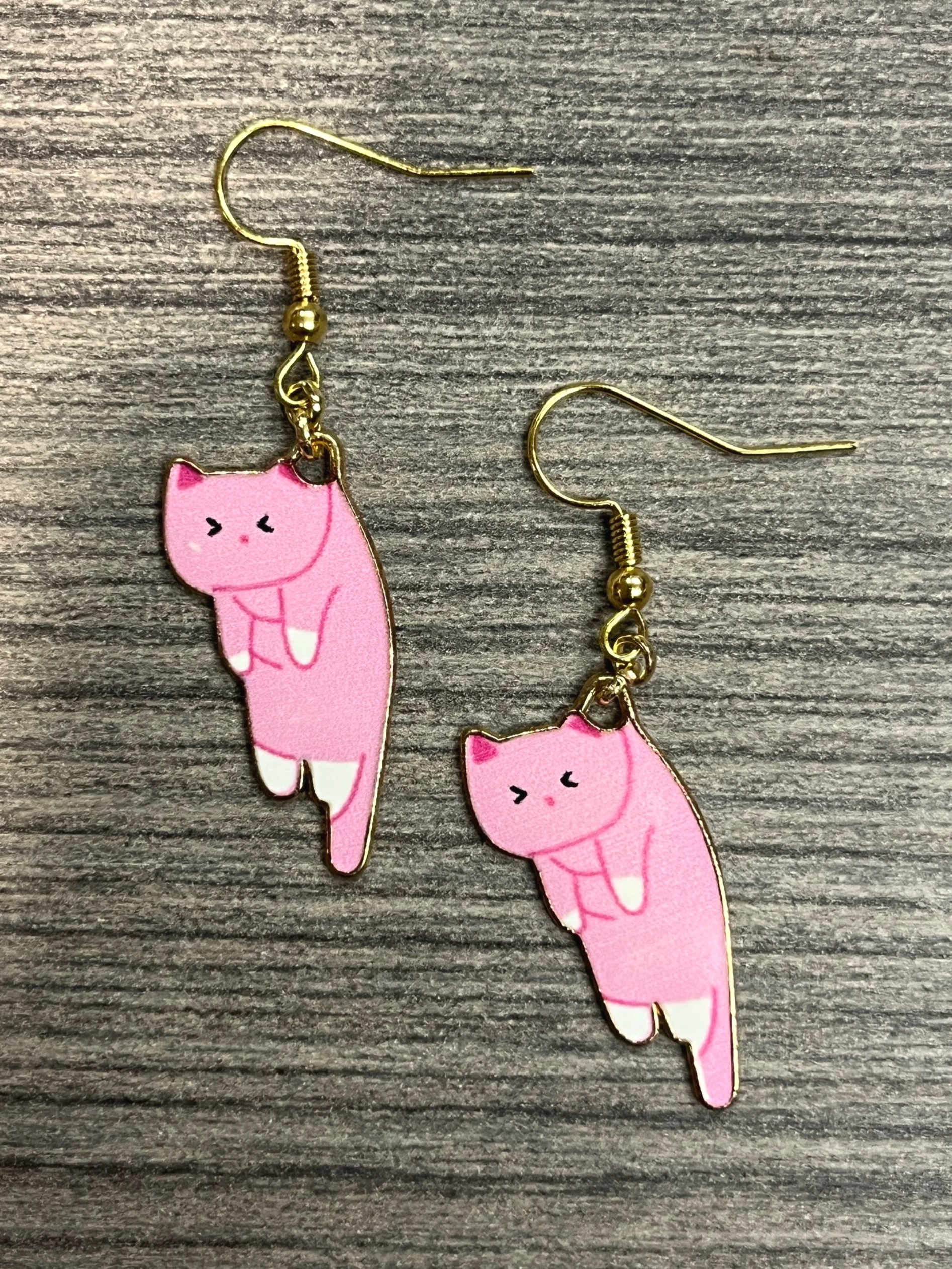 Dangling+Cat+Earrings+%28Pink%29.png