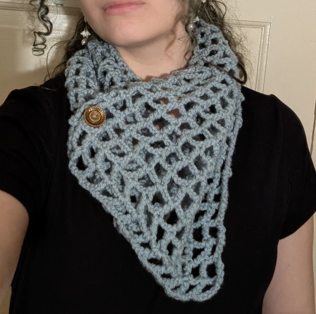 Crochet Blue Scarf 02.jpg