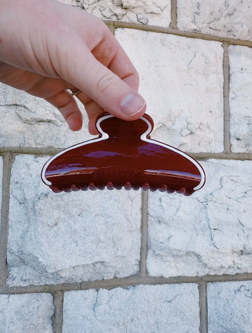 Red Claw Clip.jpg