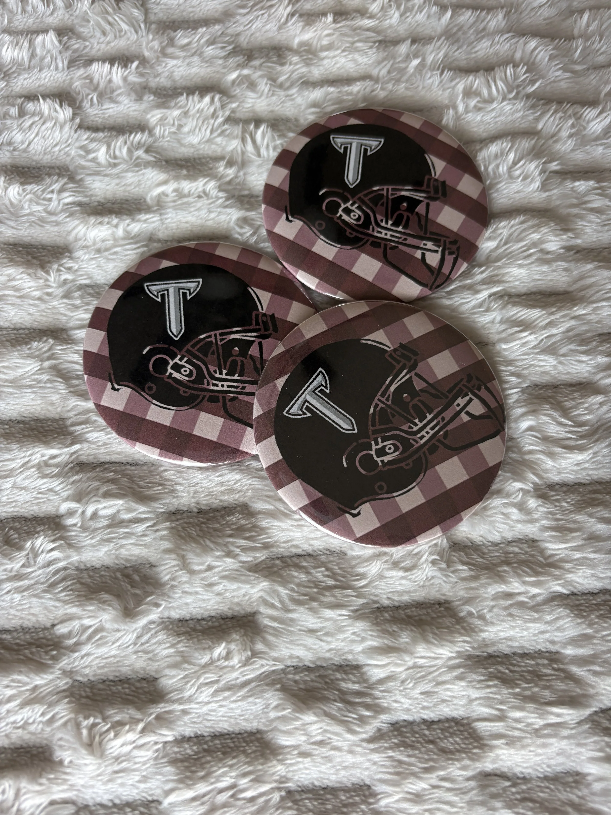 FOOTBALL HELMET BUTTON