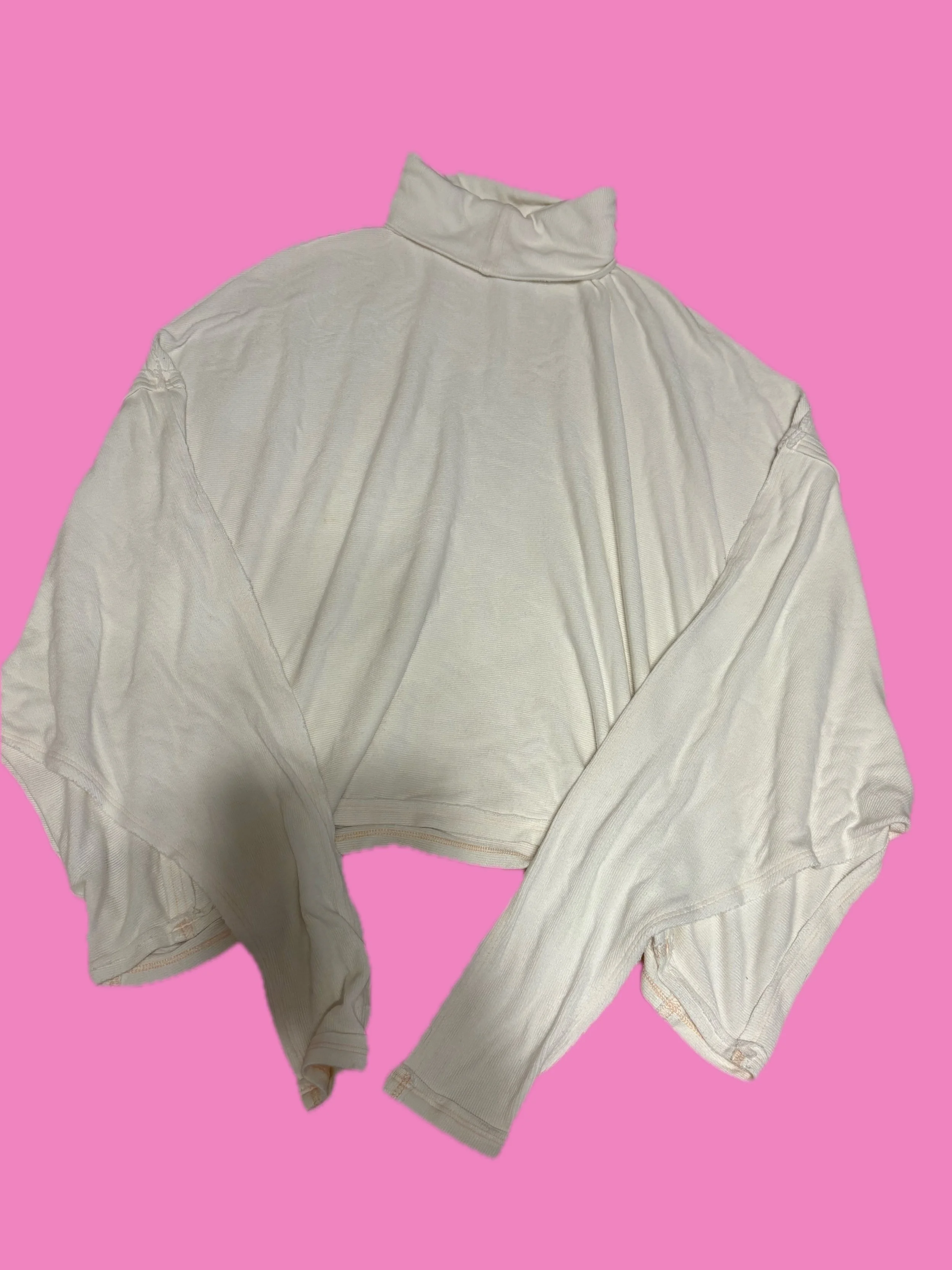 Free people- white longsleeve small.JPG