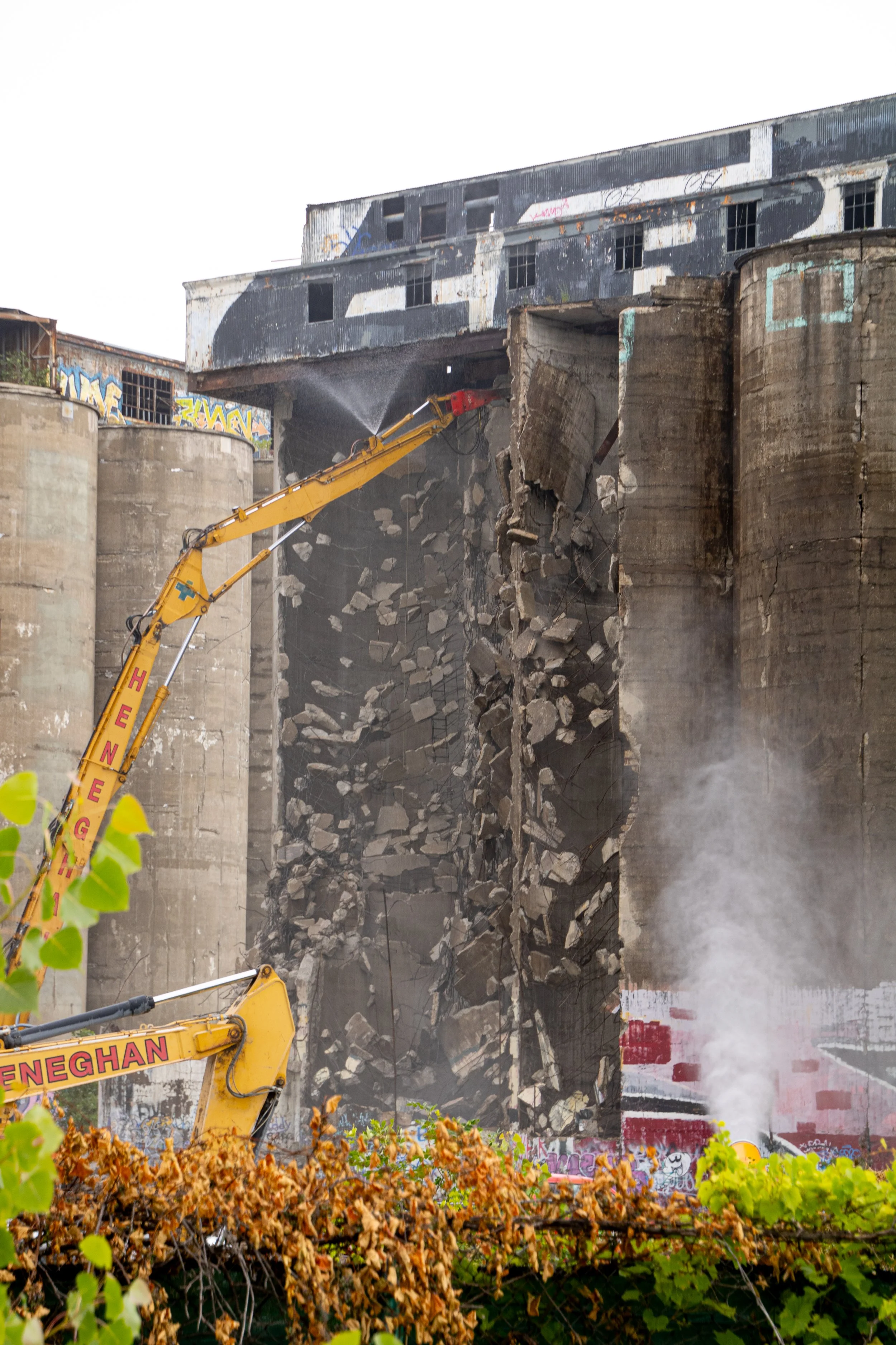 July 19: Work Continues on Silos Facing 29th St