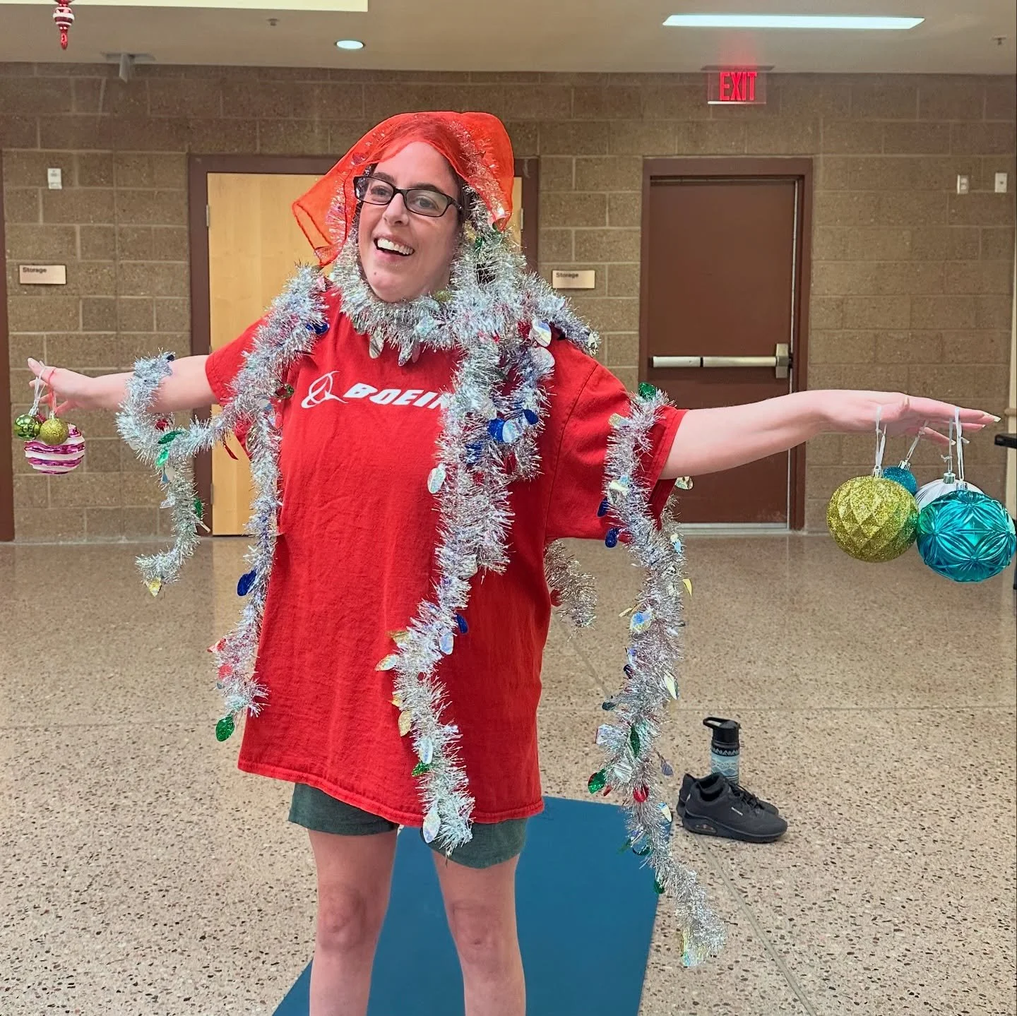 Happy Holidays from EmpowerMe 🌟
May your days be filled with moments that feel good in your body and heart. ❤️