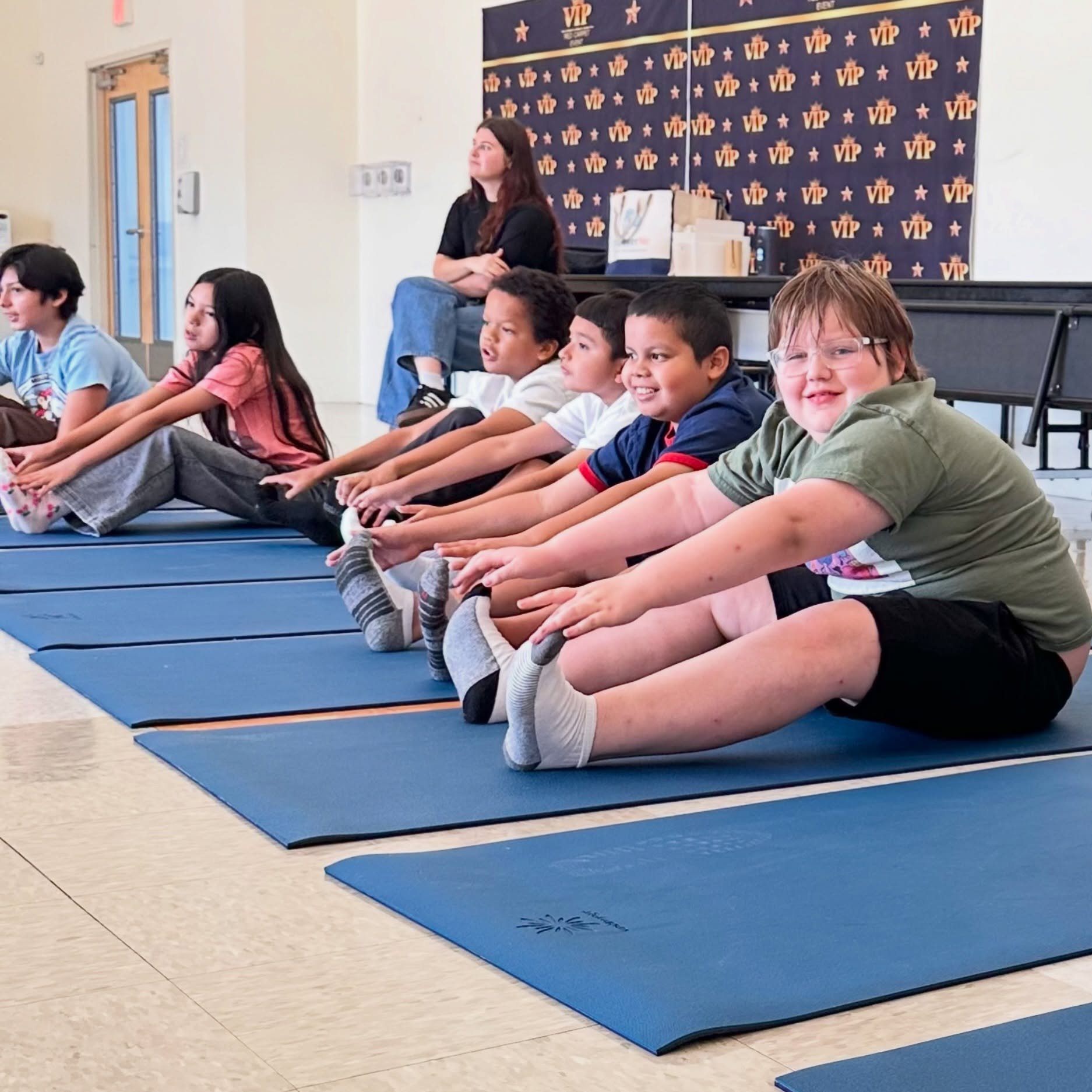 Moving + finding our focus together! 🙌

Stretching, balancing, singing bowl fun + plenty of creativity with our @hopeacademy4autism groups today!