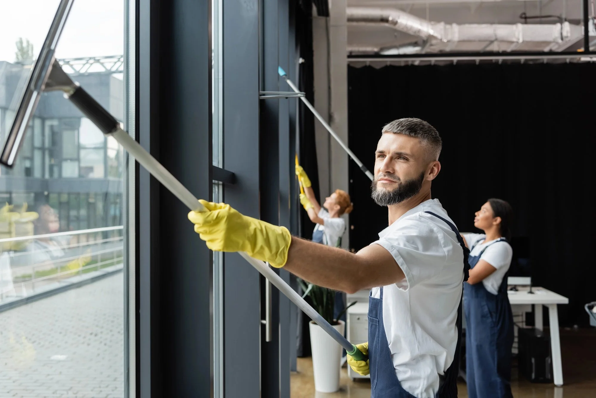 How to Clean and Maintain Vetrina Windows &amp; Doors