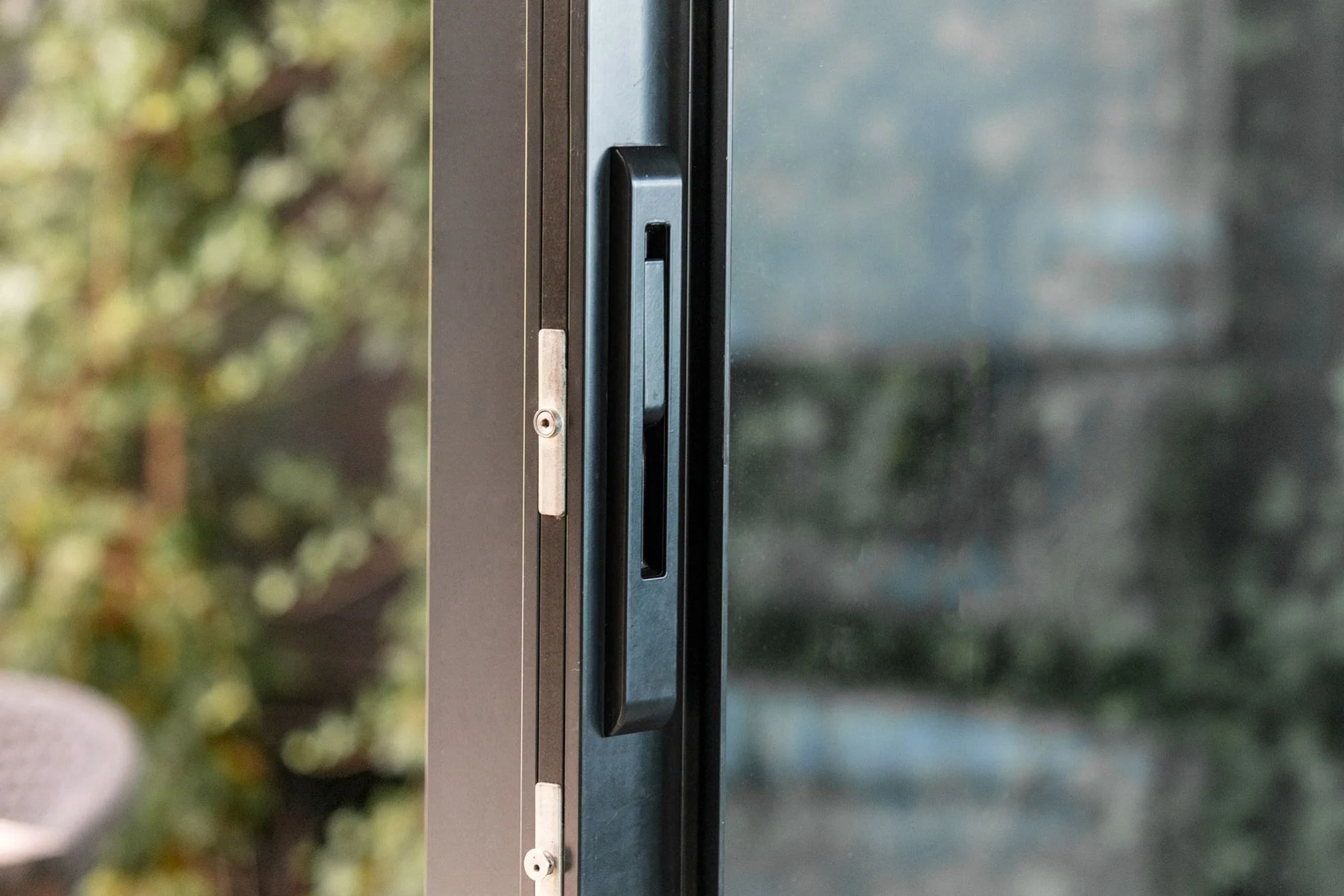 Vision Plus Sliding Door Will Not Lock or Handle Will Not Engage