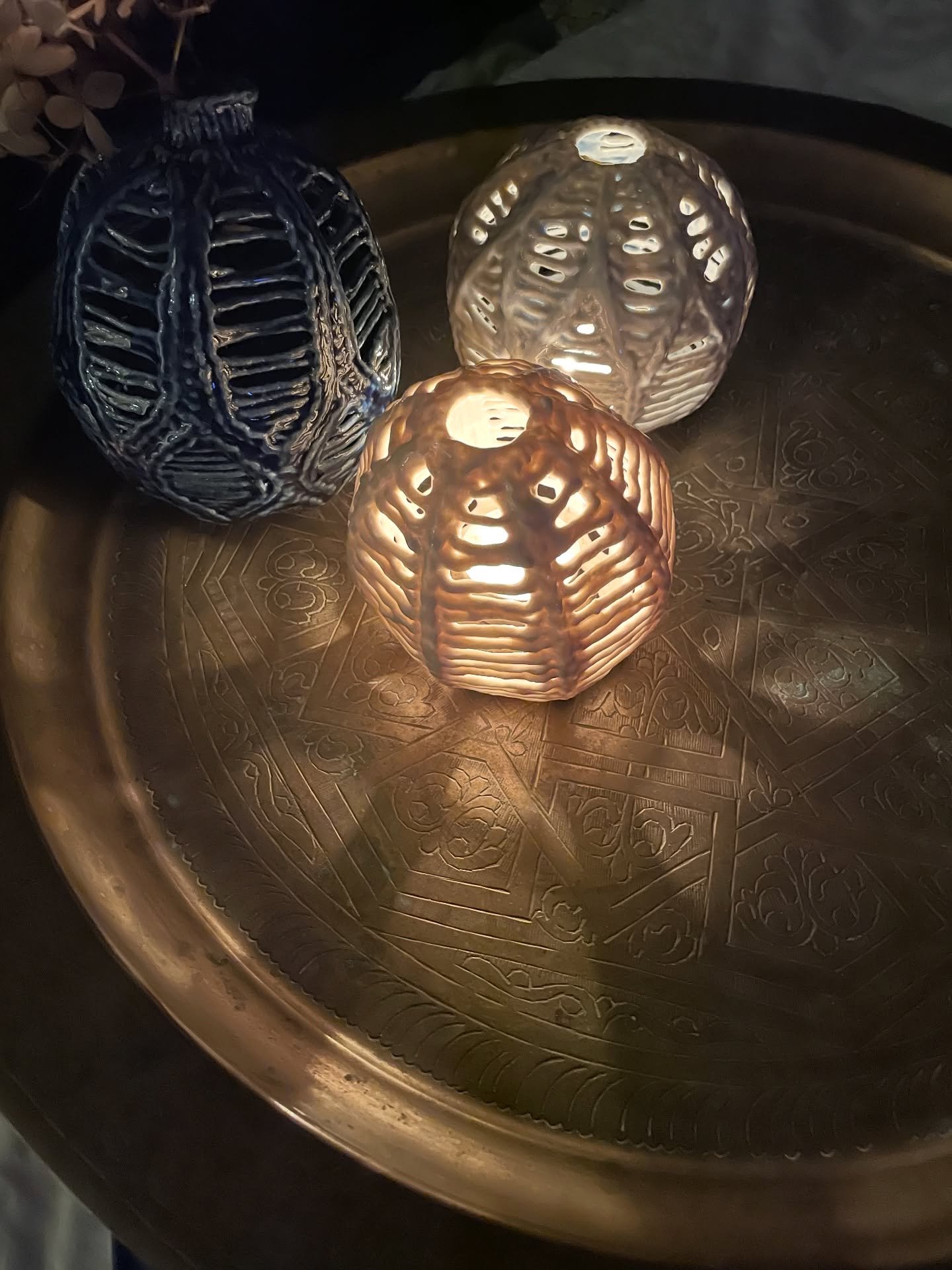 I knitted them during the day and they&rsquo;re glowing for me at night. ✨ Making knitted porcelain vases and luminaries is my current rabbit hole. 🧶 🌙 
.
.
[details for makers] cotton yarn (always harvested from the cotton yarn already in my life 