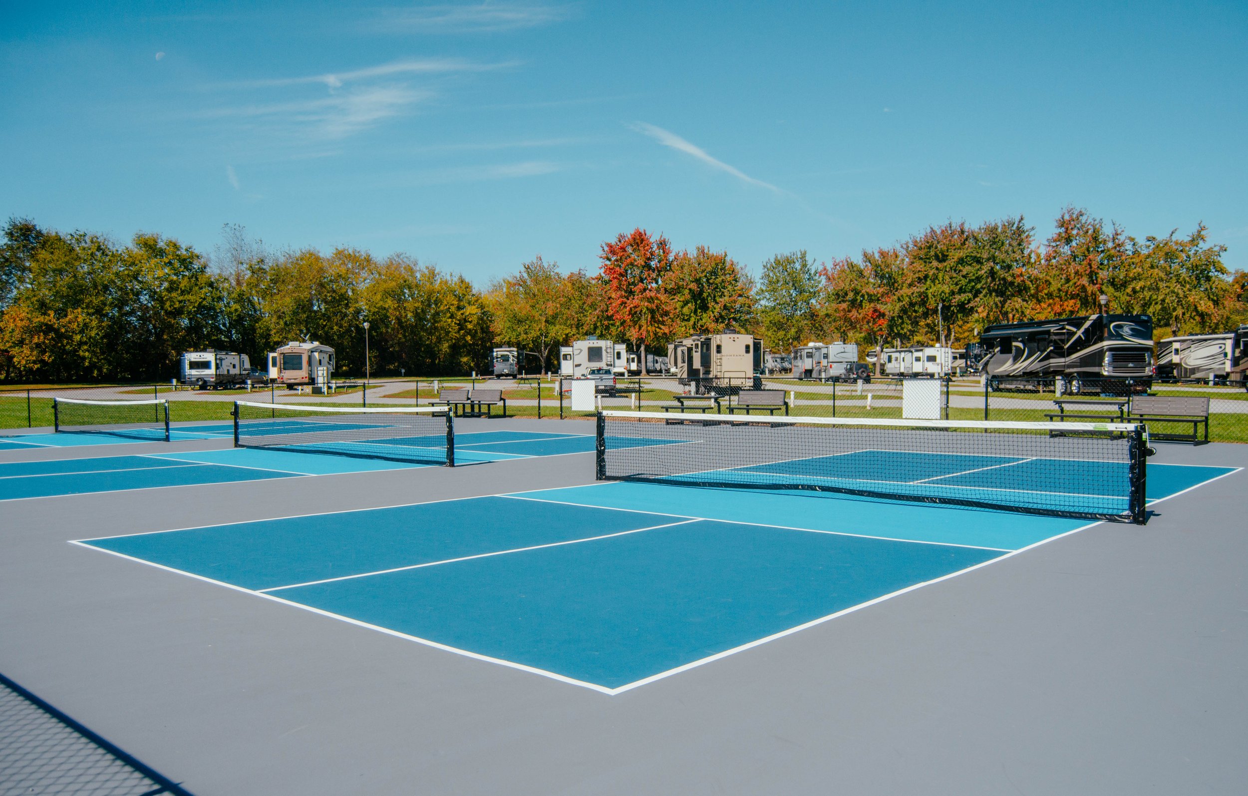 Sevierville, Tennessee, Pigeon Forge, Smoky Mountains, Rv Park & Resort, RV Campground, Cabins, Riverside, Little Pigeon River, Pool, Walking Trail, Pickleball, Bathhouse, Gaga Ball, Family friendly, Laundry Room, Washer and Dryers, Pickleball Courts
