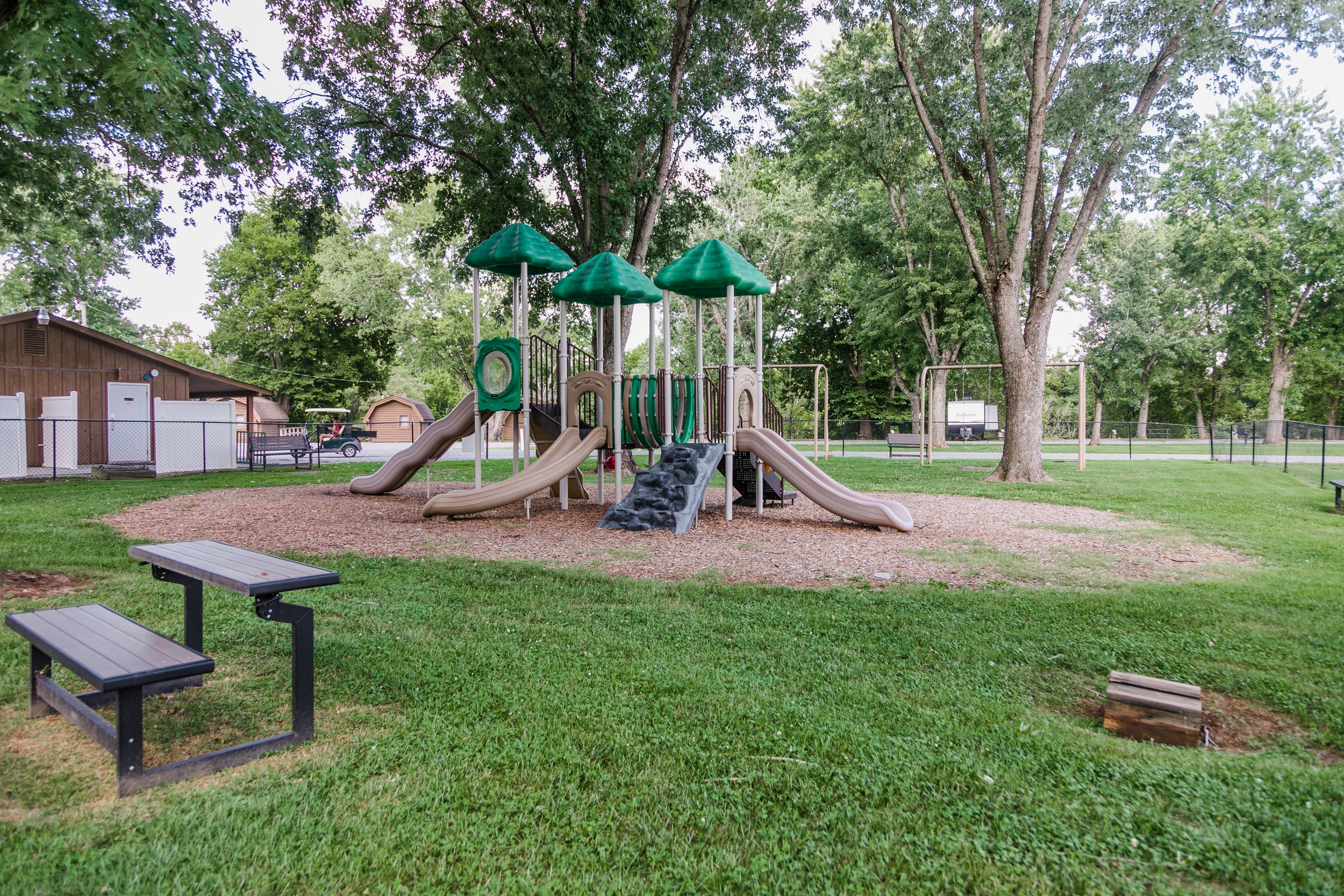 Sevierville, Tennessee, Pigeon Forge, Smoky Mountains, Rv Park & Resort, RV Campground, Cabins, Riverside, Little Pigeon River, Pool, Walking Trail, Pickleball, Bathhouse, Gaga Ball, Family friendly, Laundry Room, Washer and Dryers, Pickleball Courts