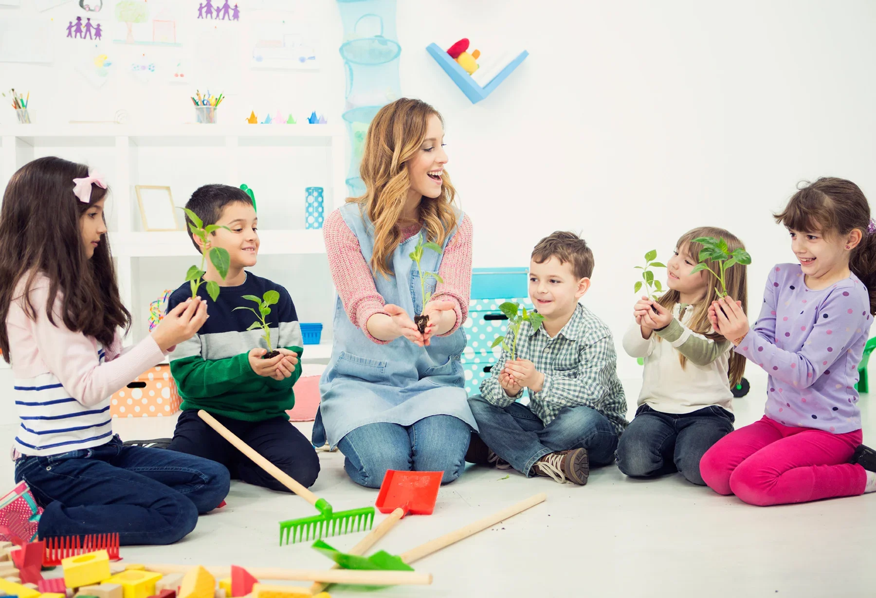 iStock_000040893454_teacher_web.webp