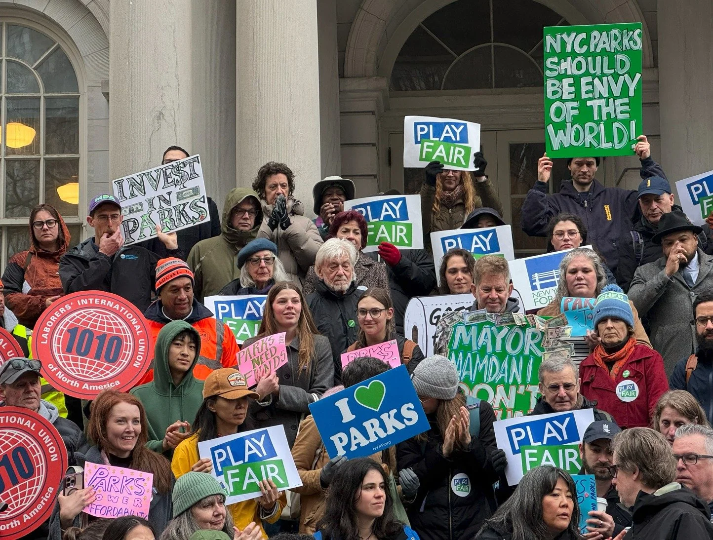 We are proud to join NY4P and Play Fair Coalition advocates to call for upon the Mamdani Administration to allocate at least 1% of the city budget for parks. 

New Yorkers deserve safe/clean parks, playgrounds and restrooms, faster repairs, healthier