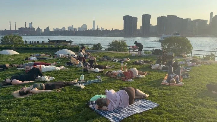 Thank you to @quintessentialtherapy for hosting a nature soundbath in the park yesterday! 🌷💖🌊