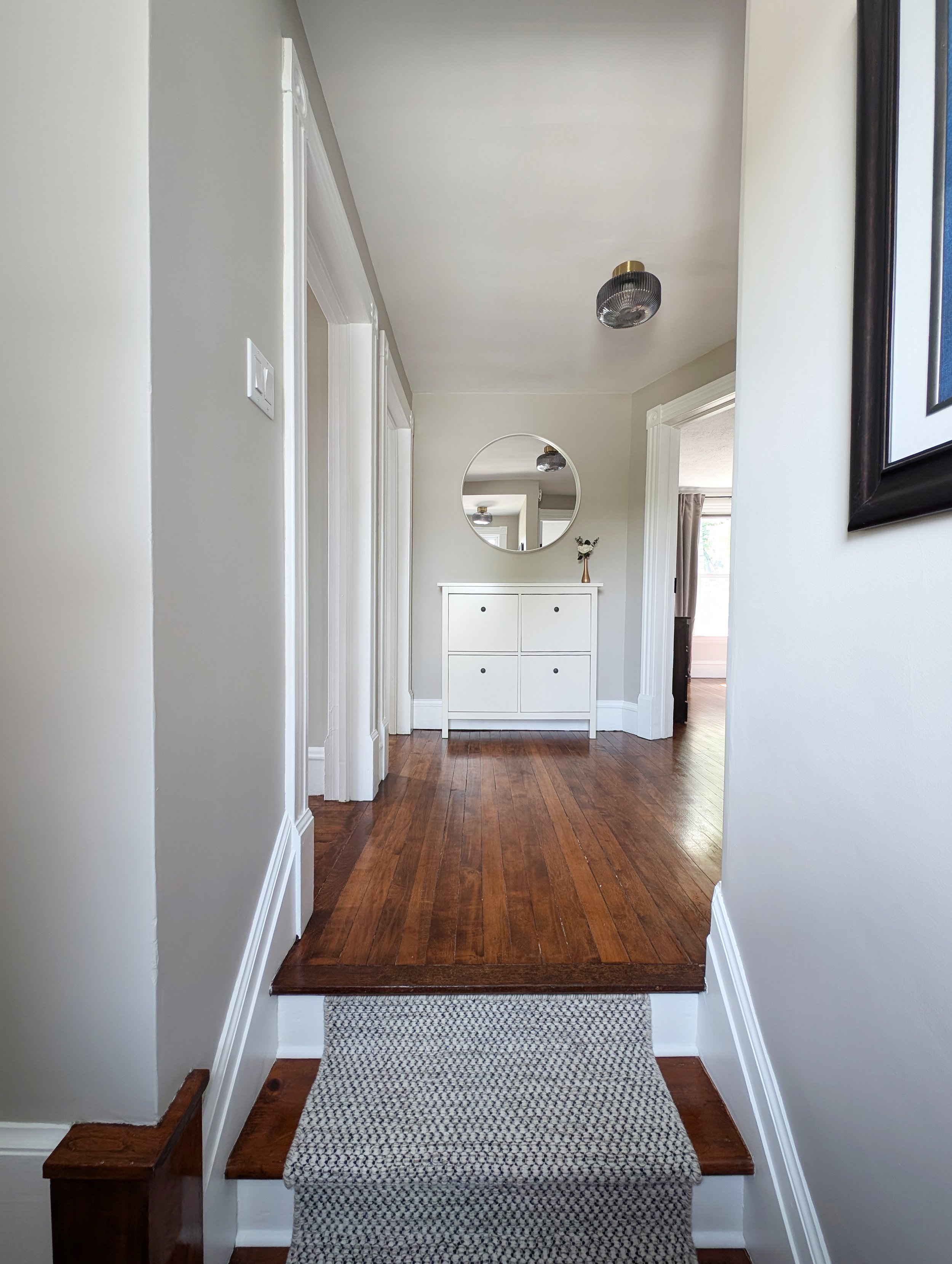 260_Colborne_Hallway1.jpg