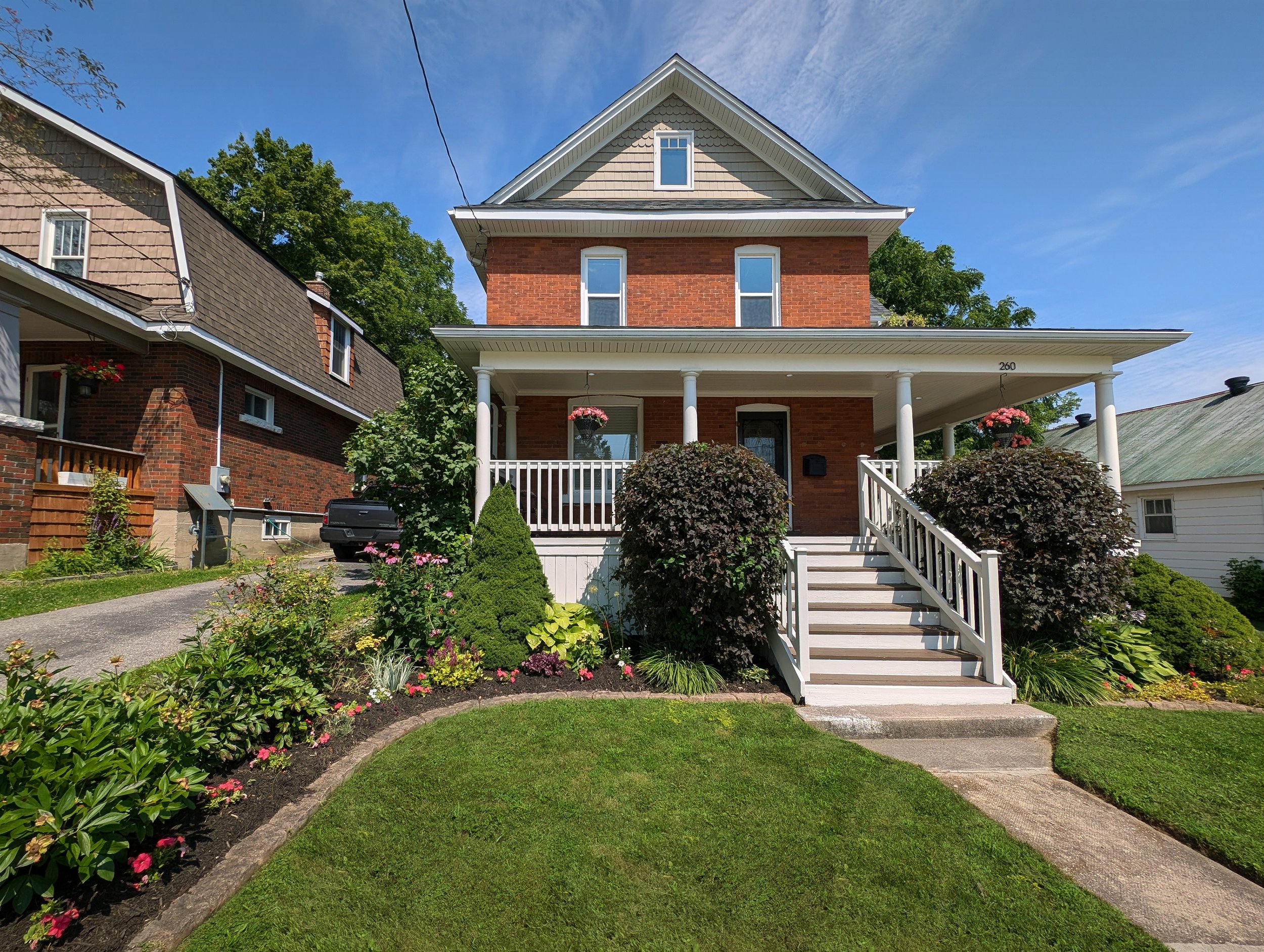 260_Colborne_Front1.jpg