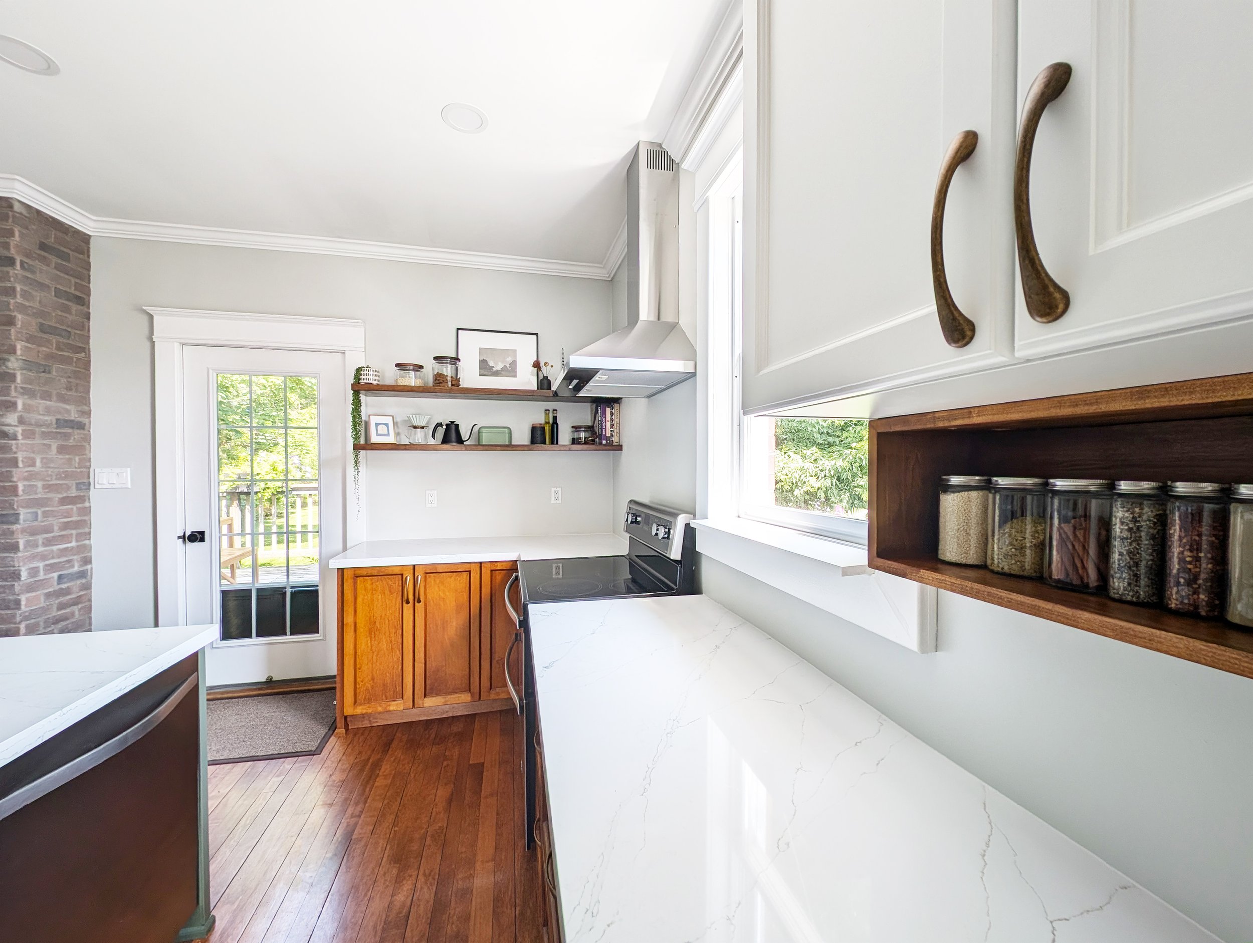 260_Colborne_KitchenDetail2psd.jpg