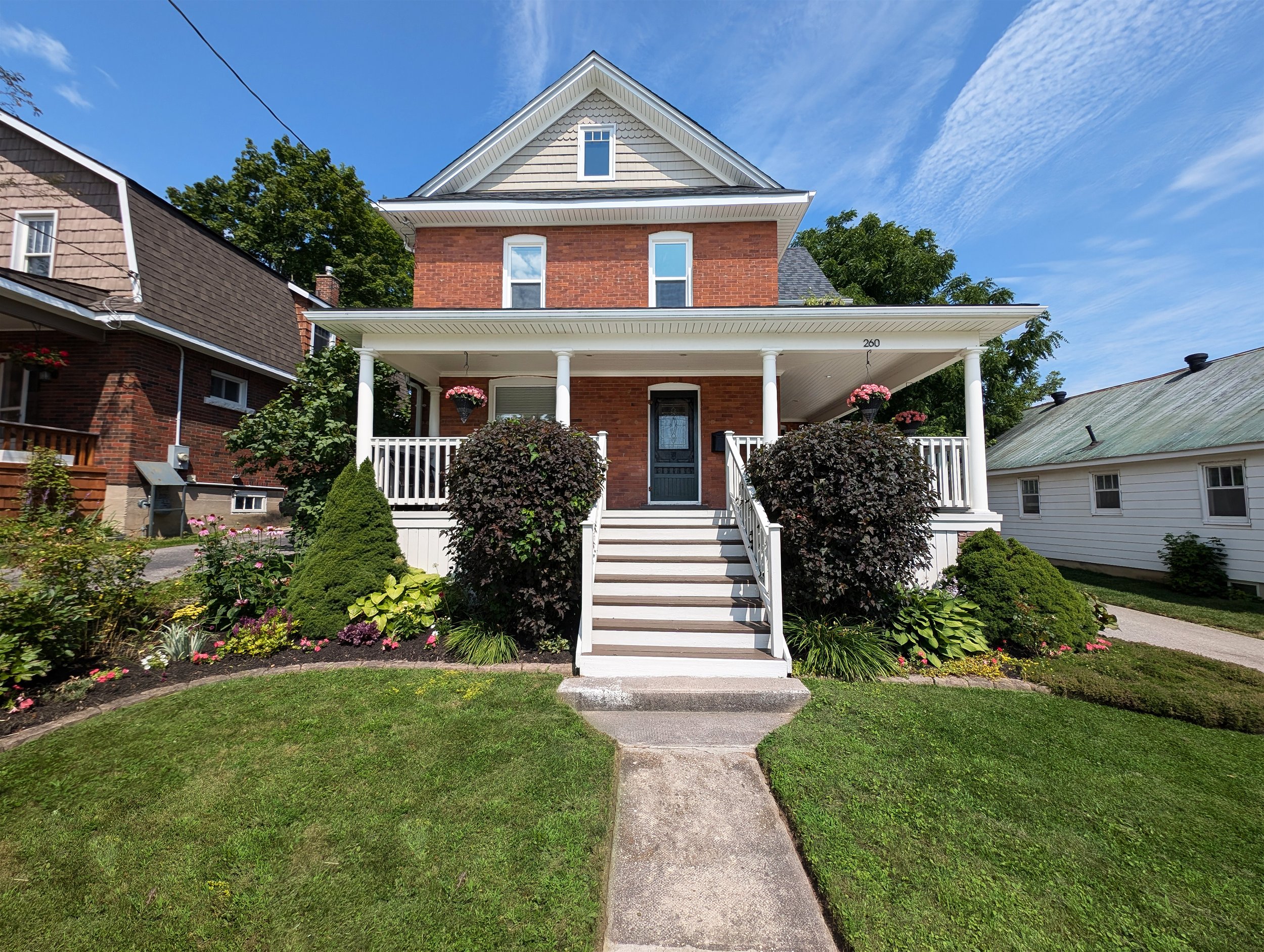 260_Colborne_Front3.jpg
