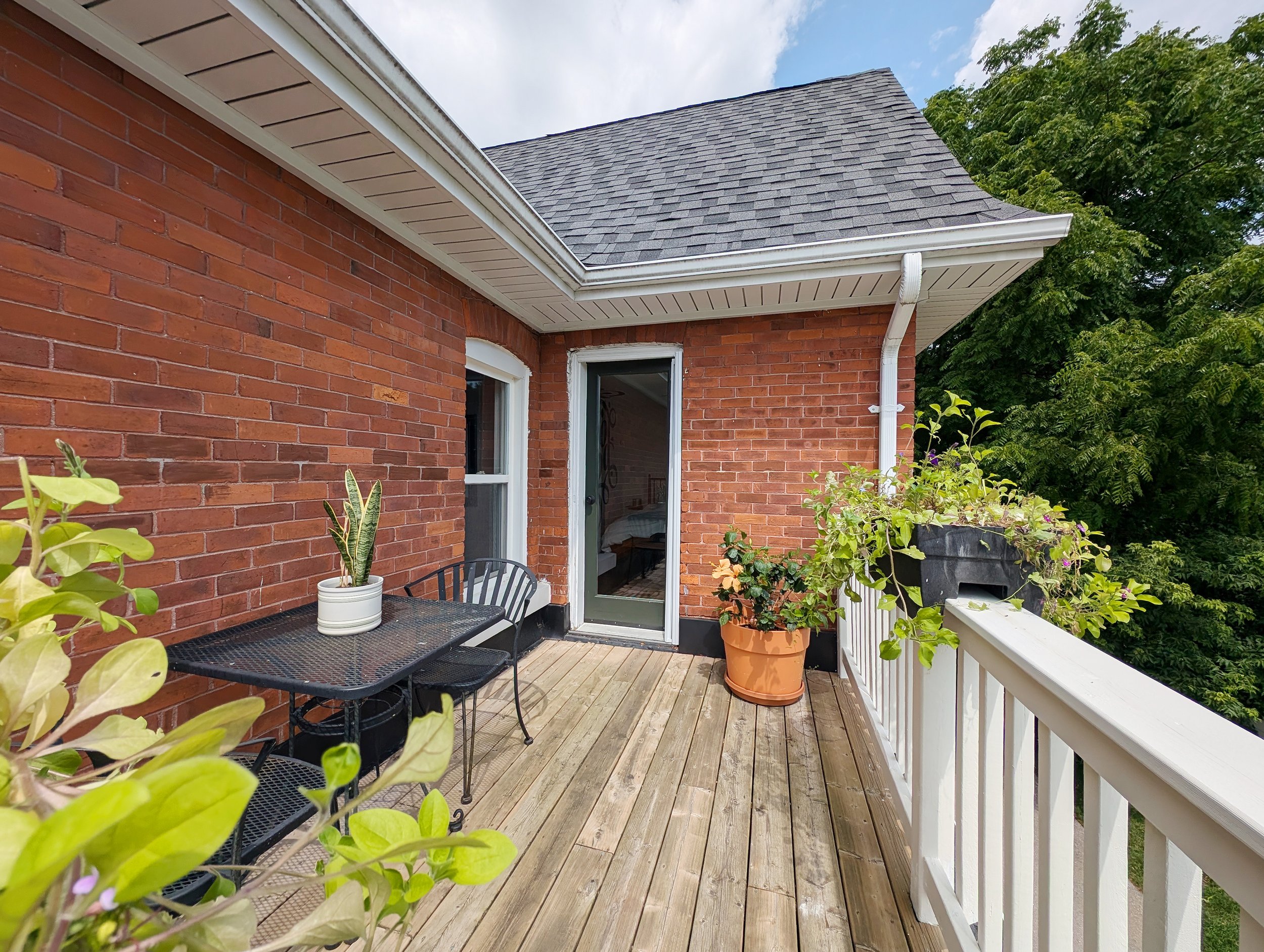 260_Colborne_Balcony.jpg
