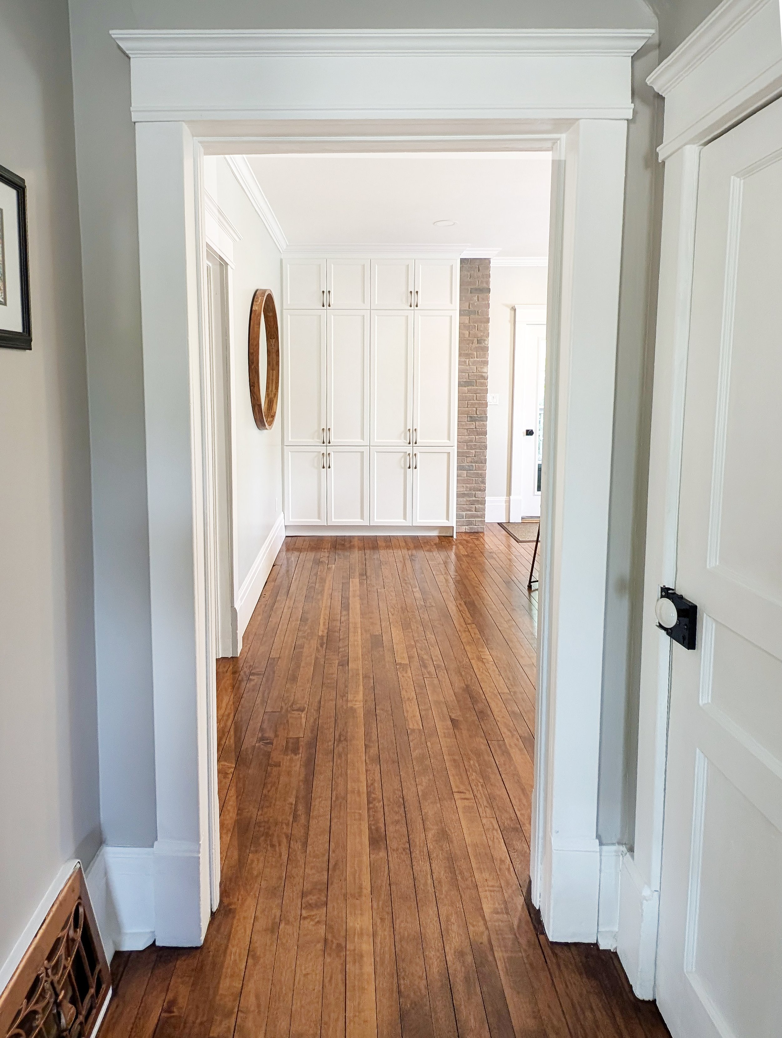 260_Colborne_Hallway3.jpg