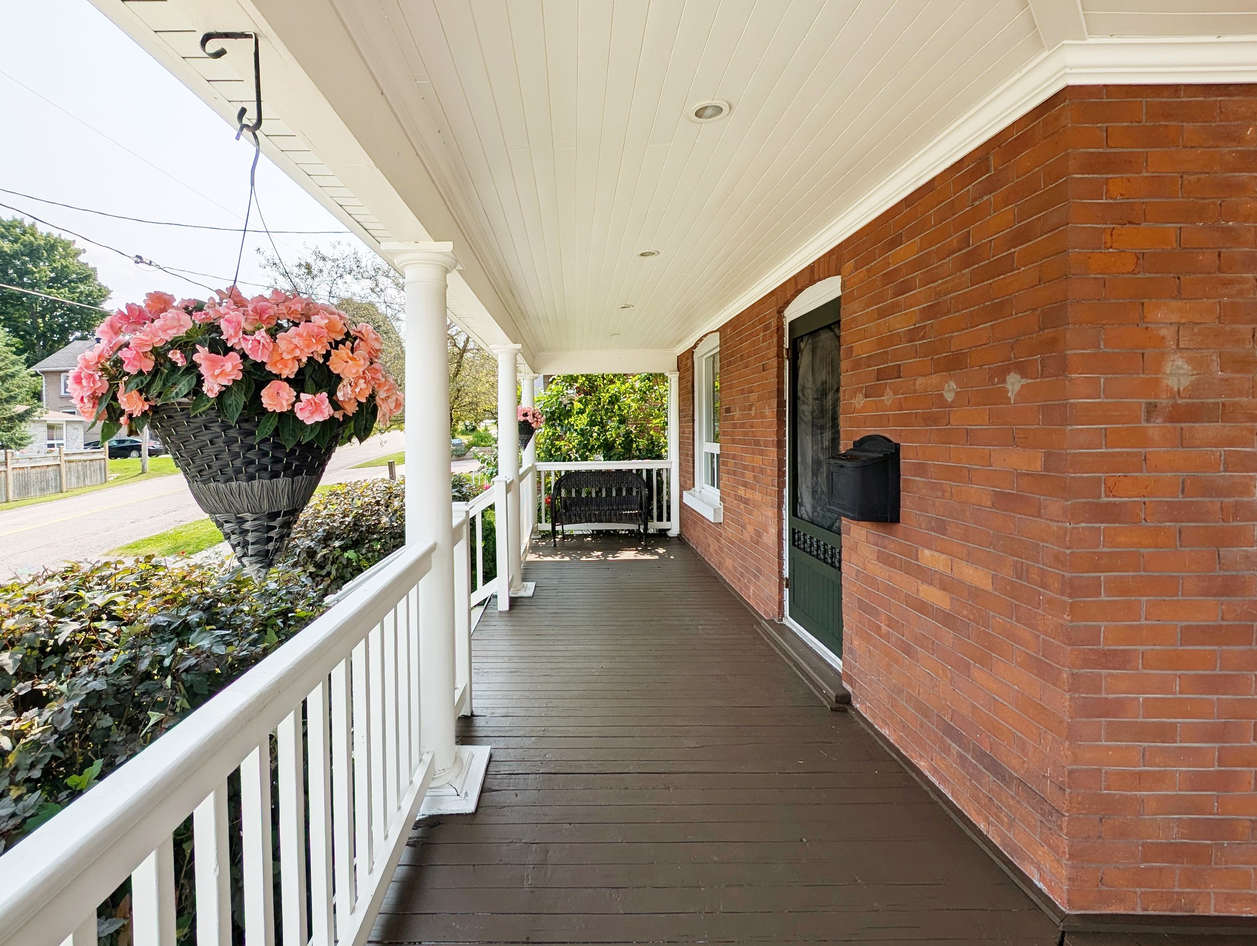 260_Colborne_Porch1.jpg