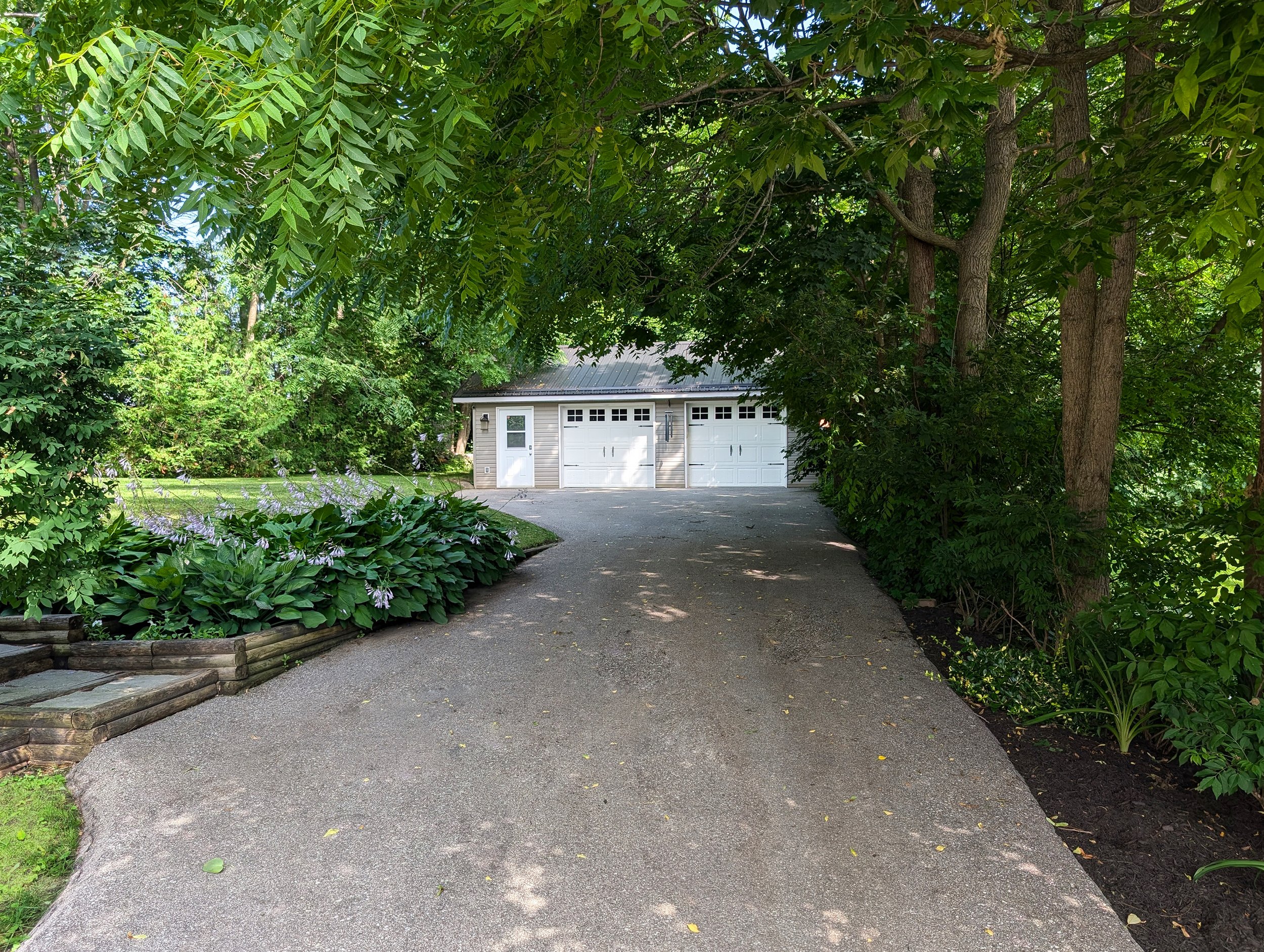 260_Colborne_Garage1.jpg