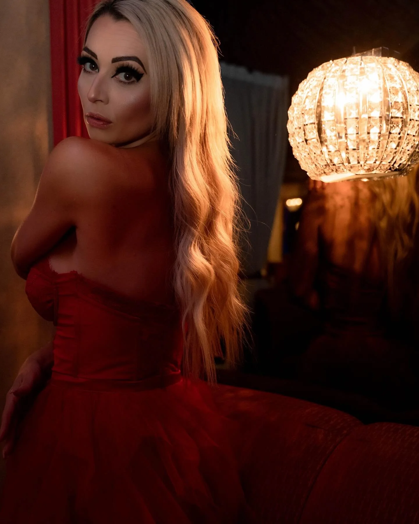 ✨ Tonight, the spotlight’s on Noelle at the World-Famous Men’s Club. Unforgettable nights start here. 🔥
#NightlifeVibes #CityBars #LateNightEnergy #CocktailCulture #BarLife #BottleService #NightlifeScene #LiveTheNight #UpscaleBars #Nigh