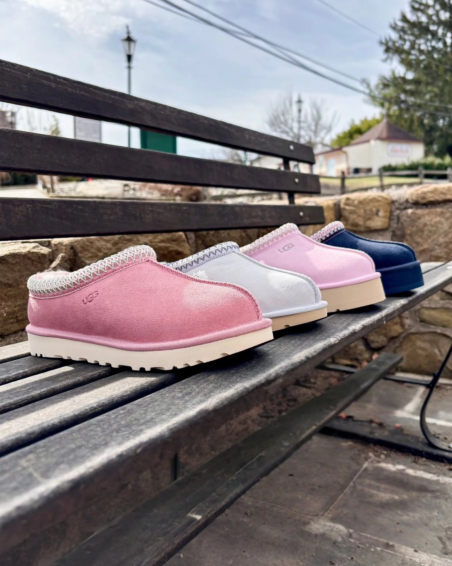 Fresh season, even fresher steps 🌸

Our Tasman UGGs are here in the prettiest new spring shades. Just because it&rsquo;s getting warmer outside doesn&rsquo;t mean you can&rsquo;t still be cozy! Stop in and find your new everyday favorite 💕

#lacesi