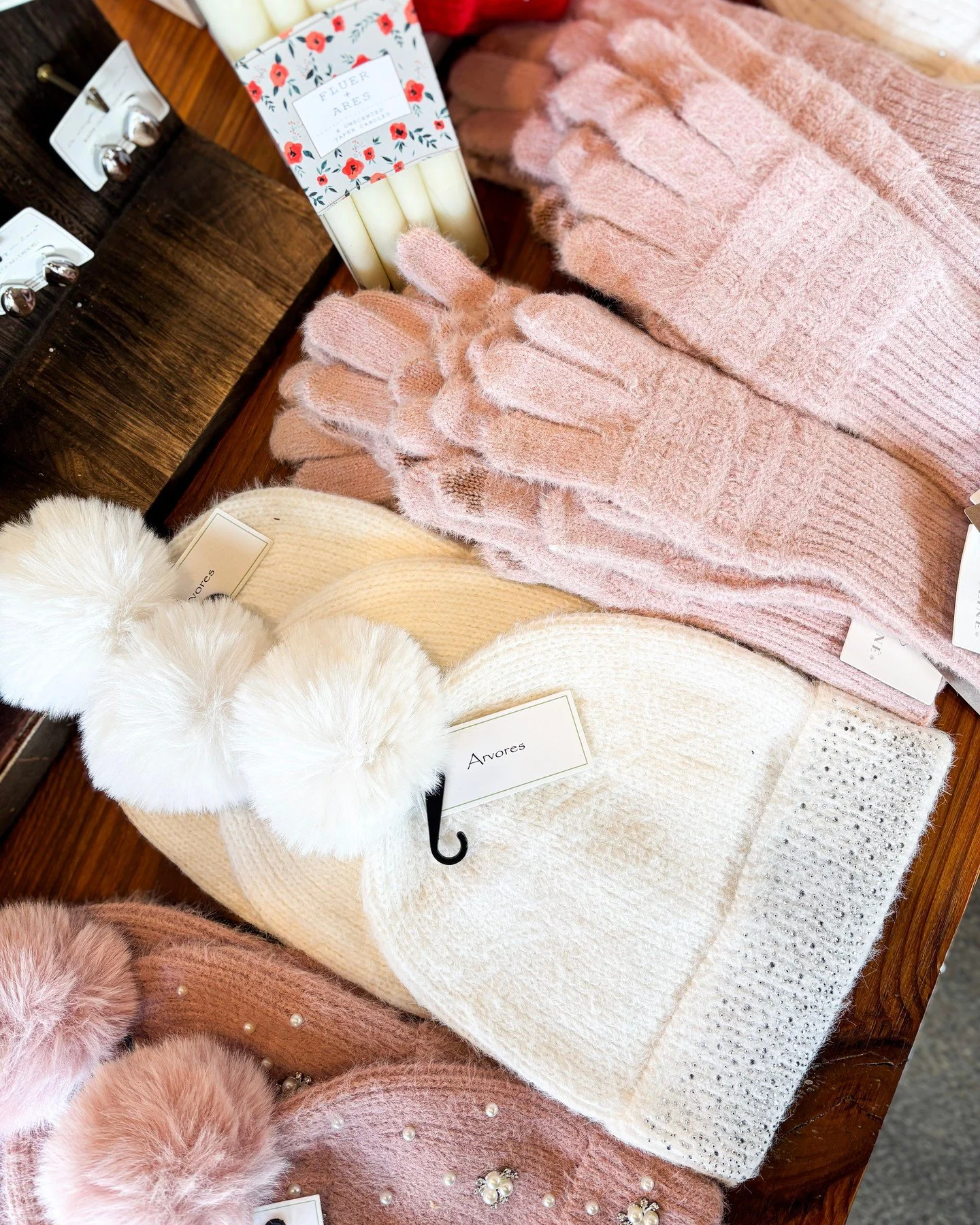 Soft hues for snowy days 🤍💗 Cozy beanies and gloves that make winter feel a little sweeter.

#SunflowersBoutique #ShopSmall #WinterStyle #PeddlersVillage #PinkAesthetic
