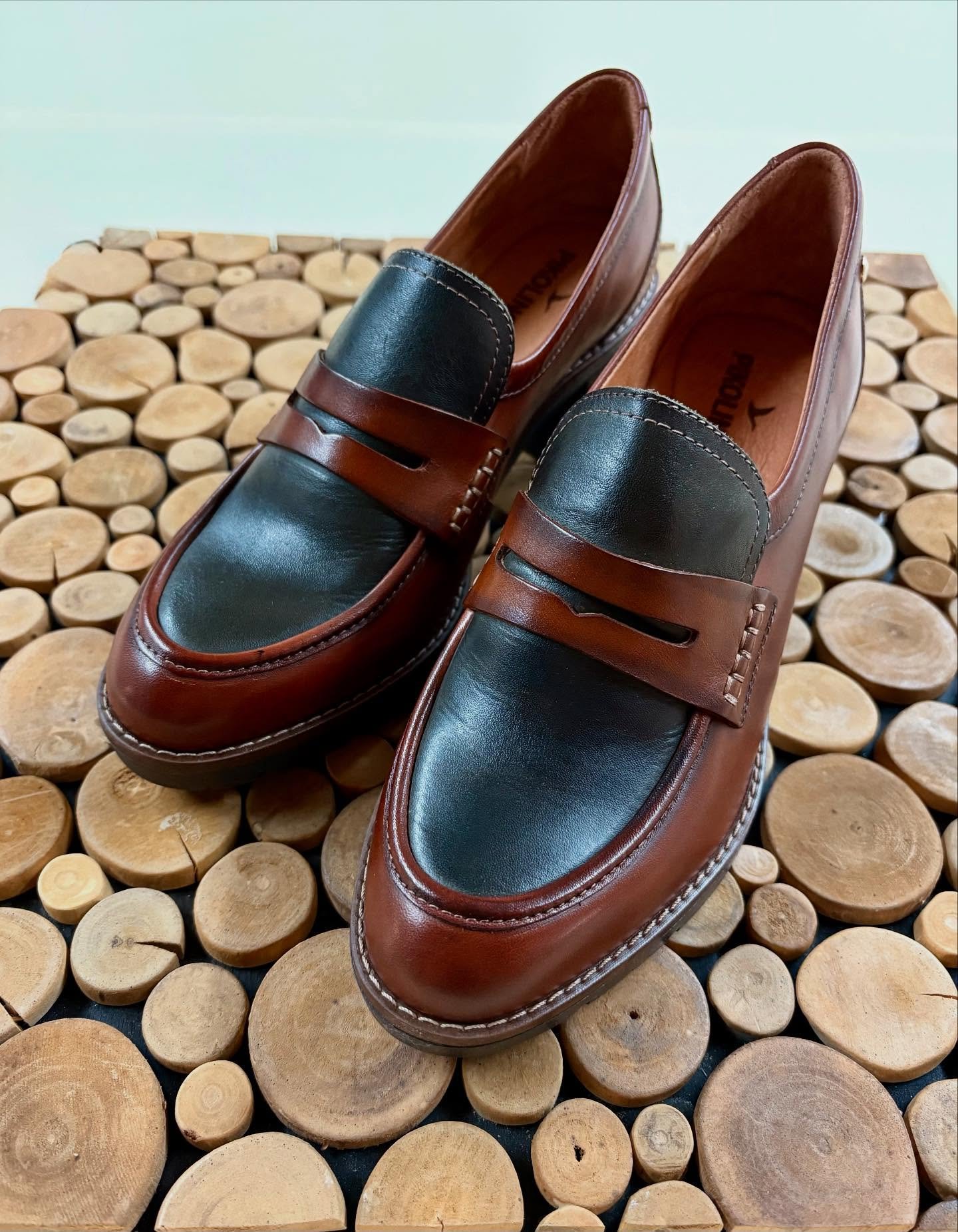 Do you know @pikolinos_shoes ? They consider themselves a &ldquo;comfort&rdquo; shoe brand, we love them because they take a traditional shoe and give it just the right twist to make it unforgettable! These penny loafers have just enough heel, and th