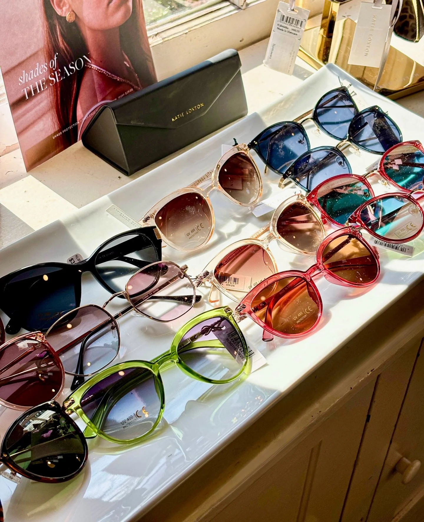 Your sunny day savior ☀️🕶️

These Katie Loxton sunnies are equal parts fashionable and protective. Find your pair at Sunflowers! 

#sunflowersboutique #katieloxton #sunglassesfashion #sunnydays #katieloxtonaccessories