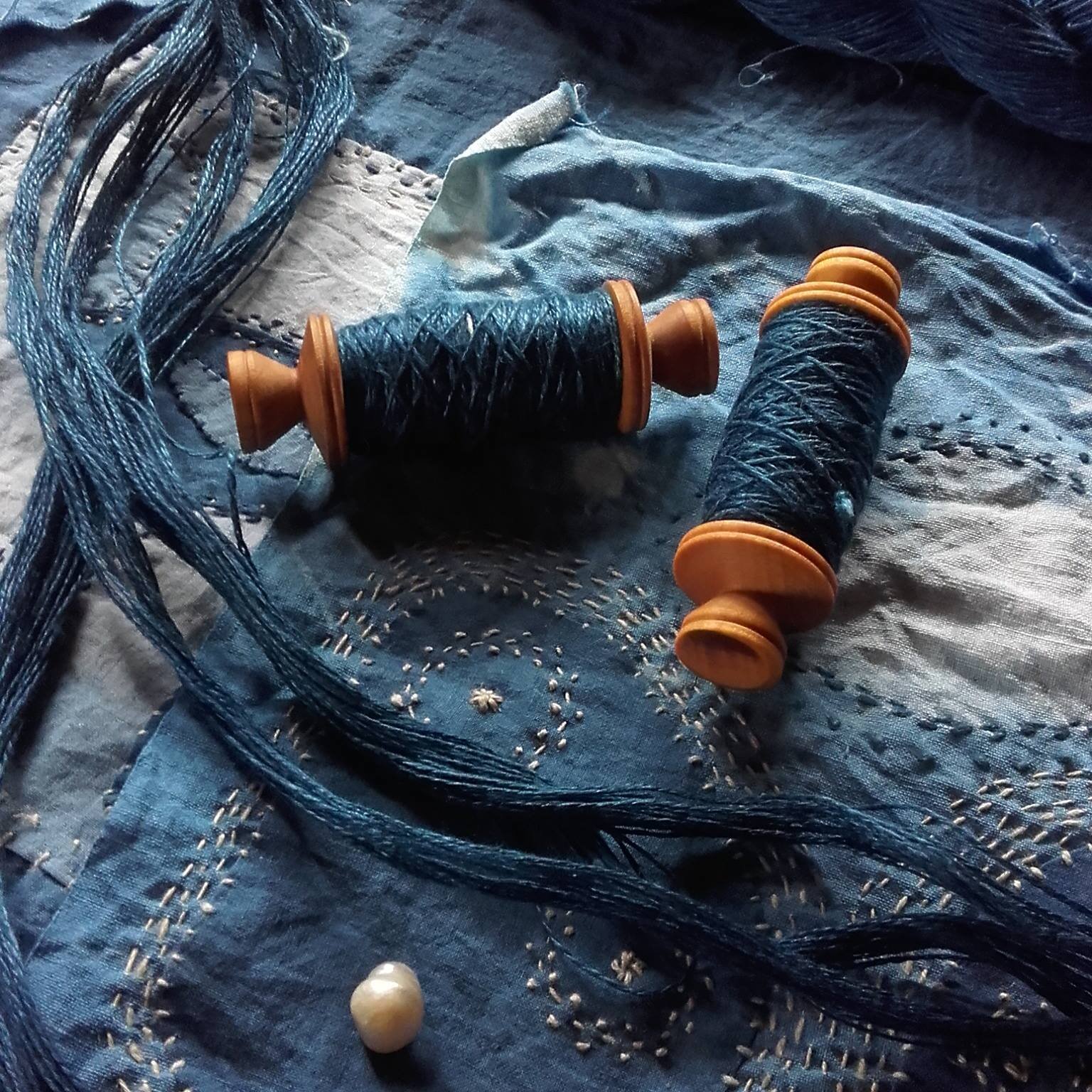 Indigo dye linen