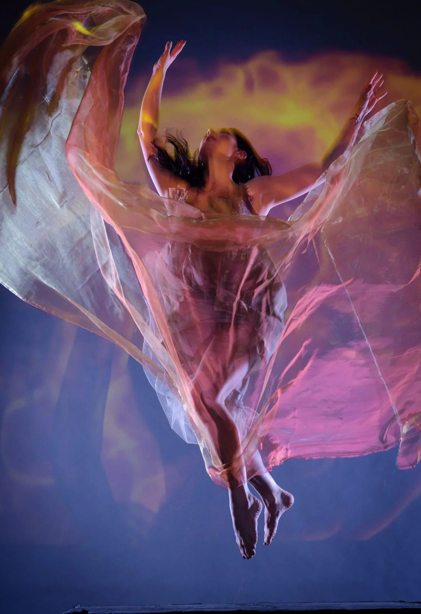 BodyVox
Dancer: Heather Jackson
Photo by: Michael Shay, Polara Studio