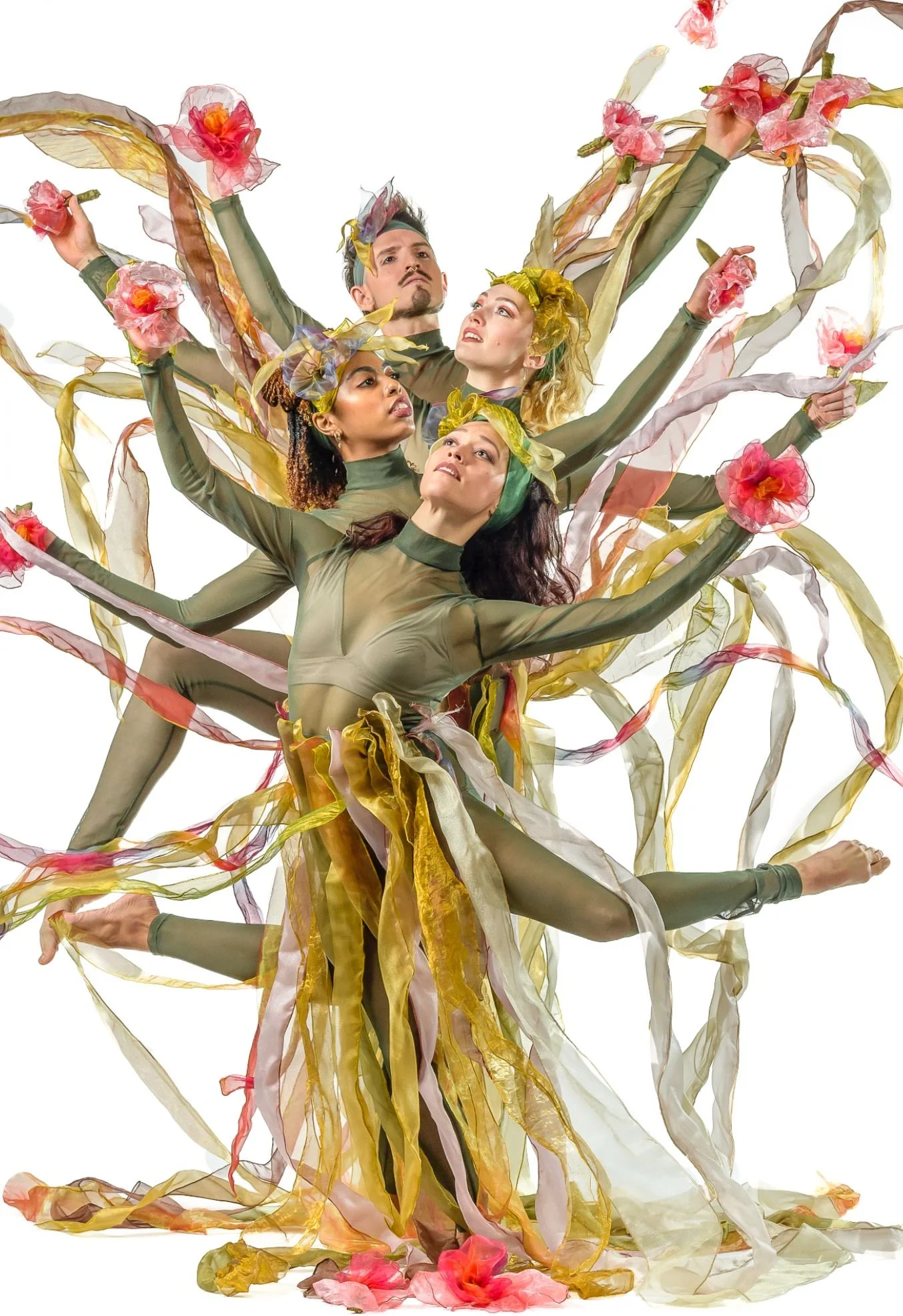 Beautiful Everything
Dancers: Elenaluisa Alvarez, Theresa Hanson, Ariel Isakowitz, Kennedy Sizemore
Photo by: Michael Shay, Polara Studio