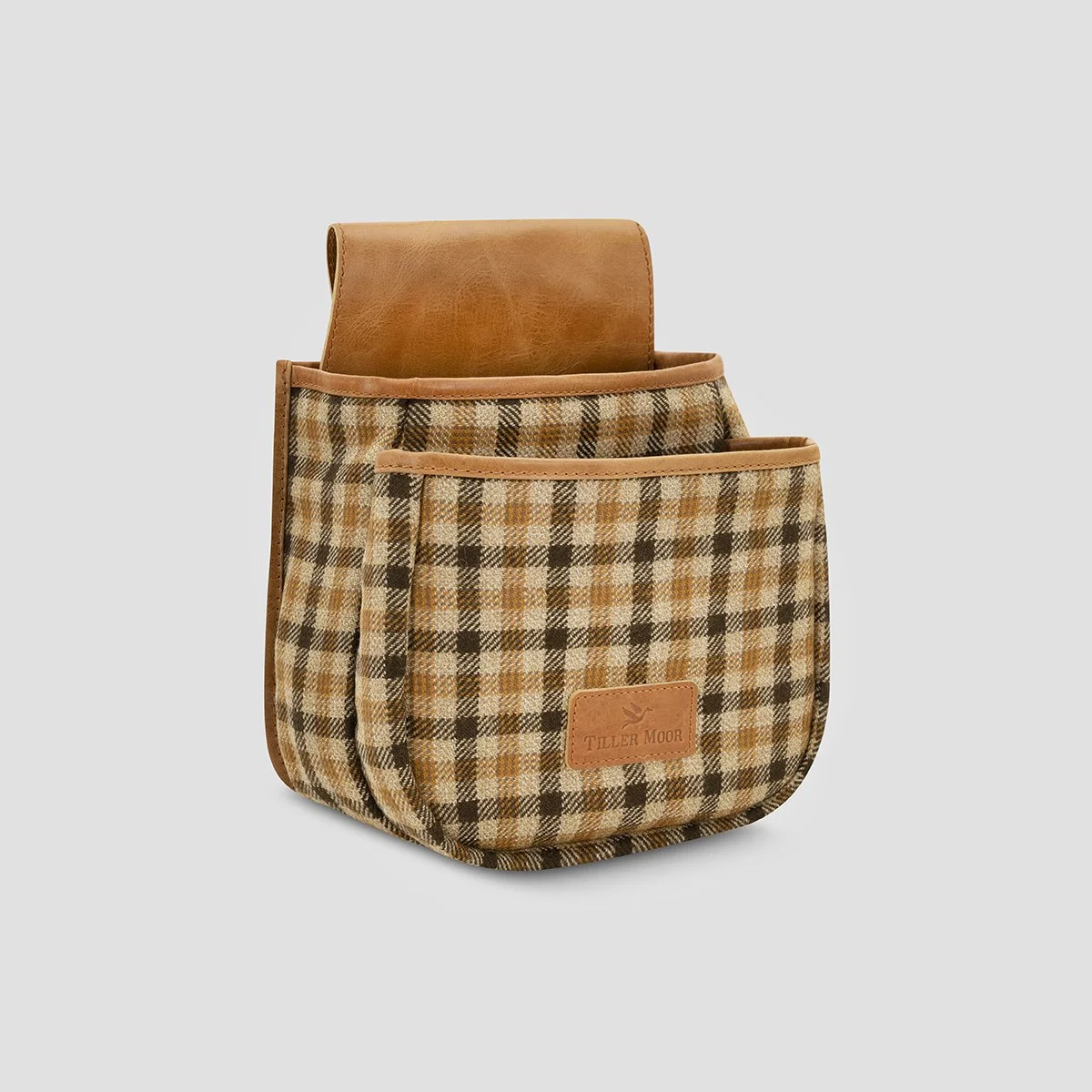 The Livingston Shell Pouch — Tiller Moor