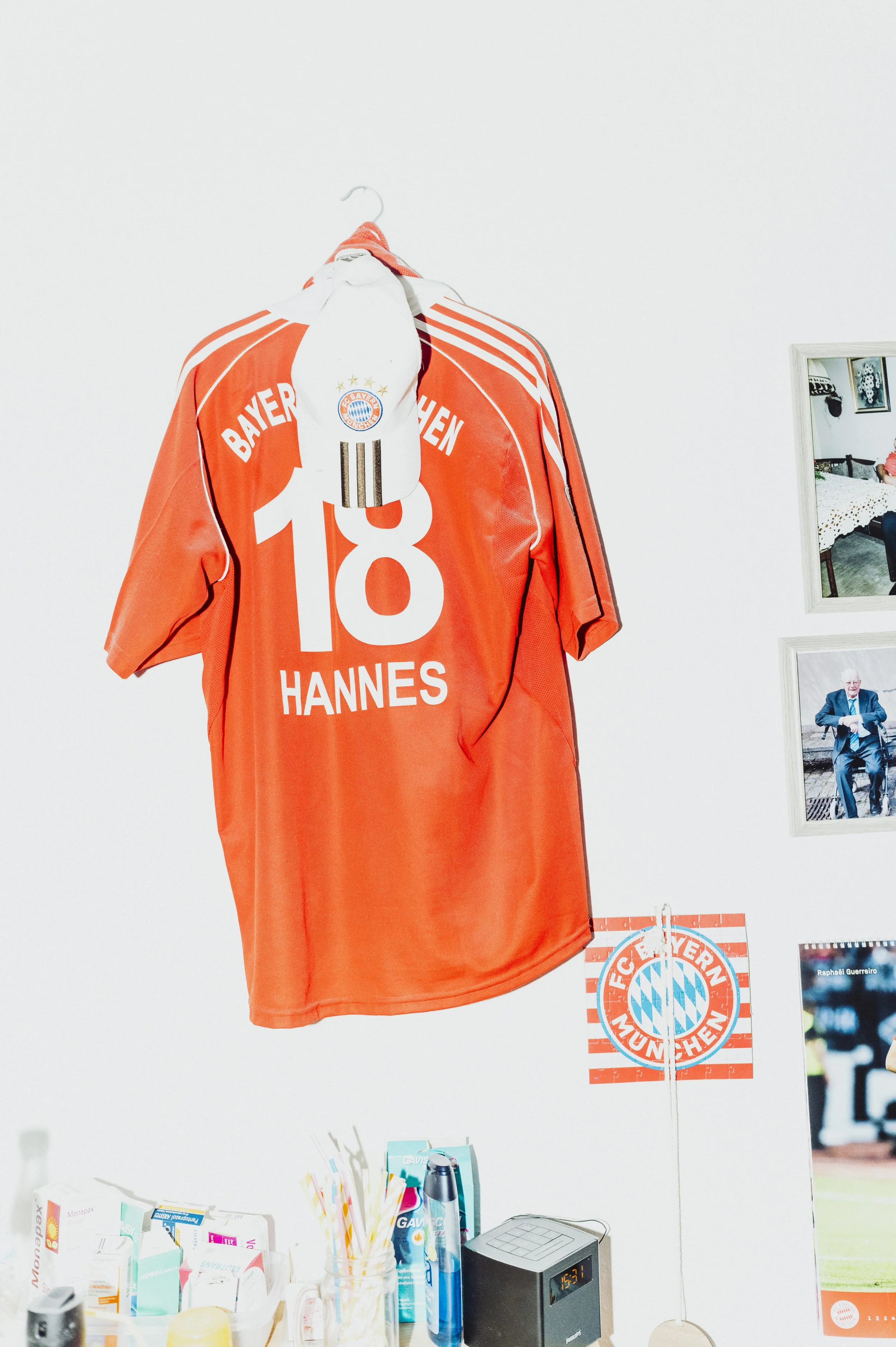LEBEN_Nico_Kurth_13_Trikot_Hannes.jpg