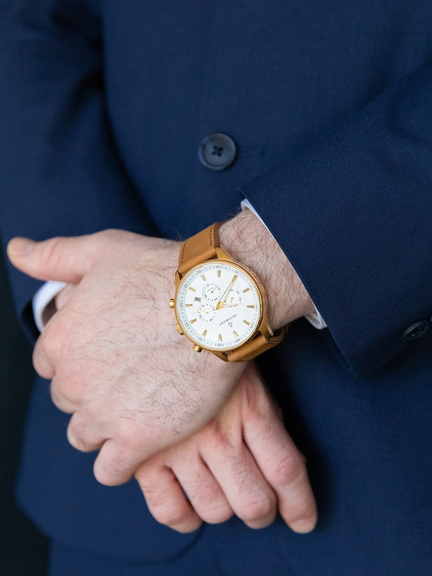 details 🕰️✨🥂