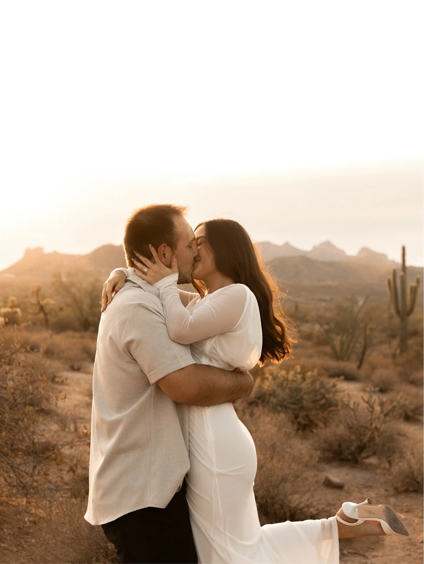 Anna &amp; Nick&rsquo;s engagement session🥹✨🌵