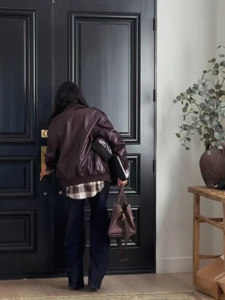 This month&rsquo;s outfits:&nbsp;

Slide 1
shirt @hm 
jacket @thefrankieshop 
jeans @sandroparis 

Slide 2
bag @ferragamo 

Slide 3
jacket &amp; glasses @brunellocucinelli_brand 

Slide 4
glasses @brunellocucinelli_brand 

Slide 5
suit @brunellocucin