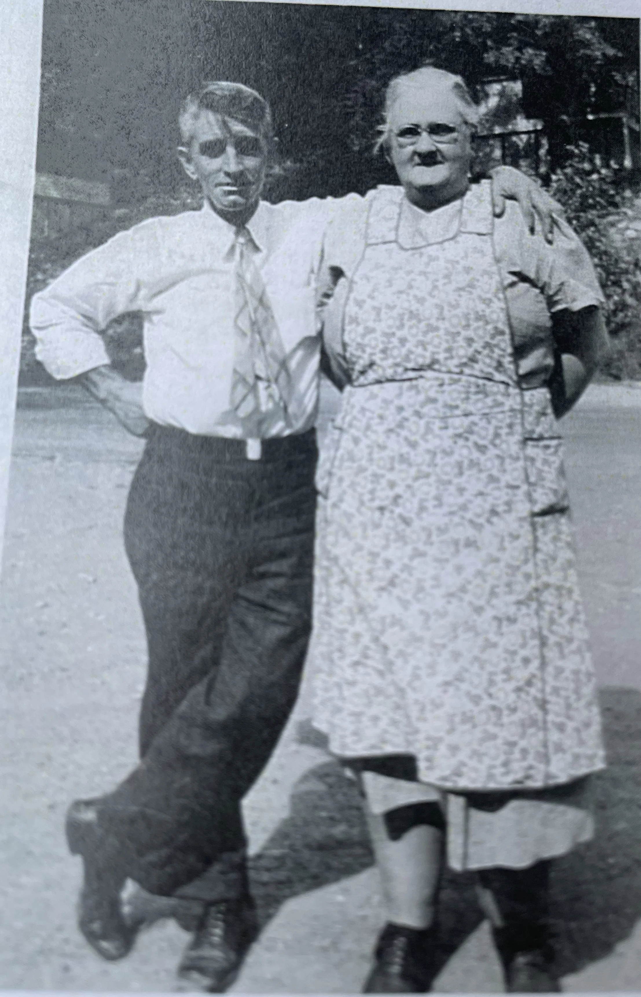 Michael & Mary Pollen, Original Owners of the Lake House, built c 1925. (Photo courtesy of Susie Hanna (great granddaughter) and Paul Agrillo (grandson) of Michael & Mary Pollen)