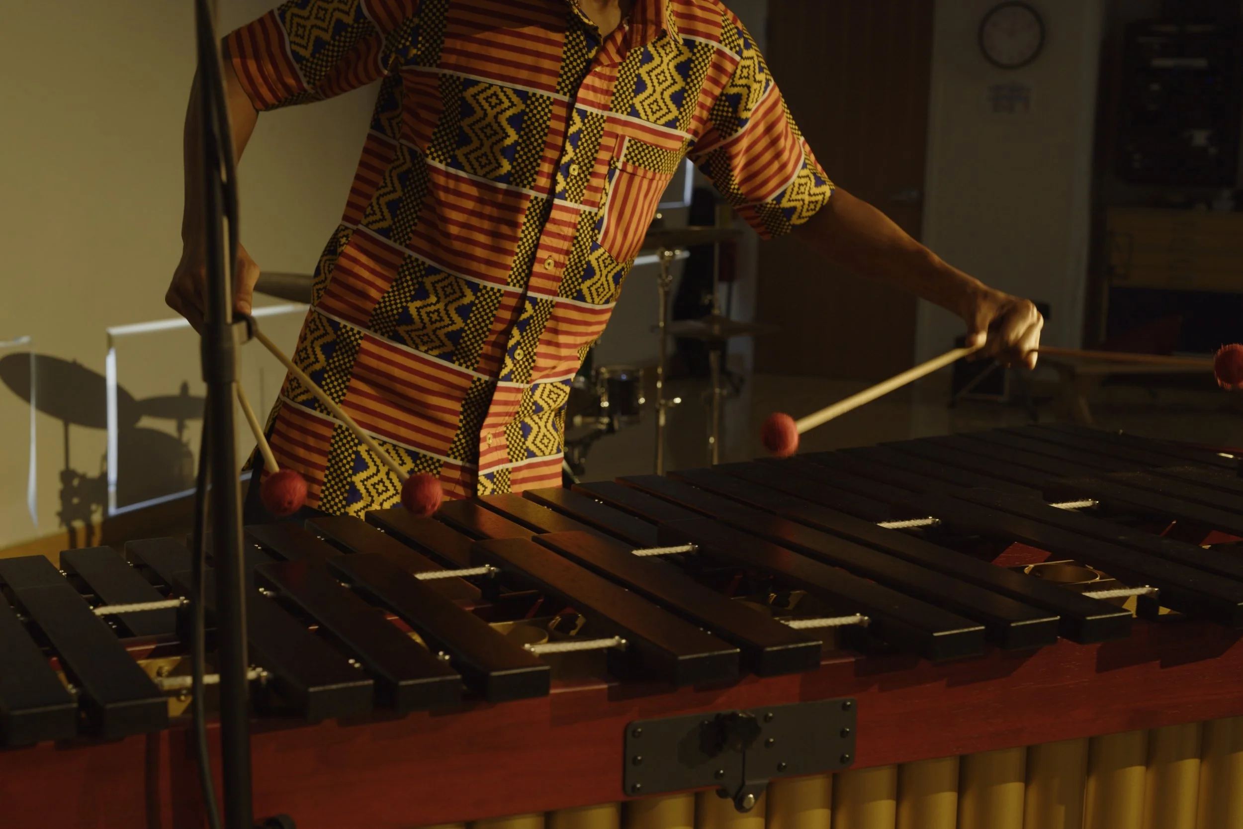 Aaron Grooves Marimba 01.jpg