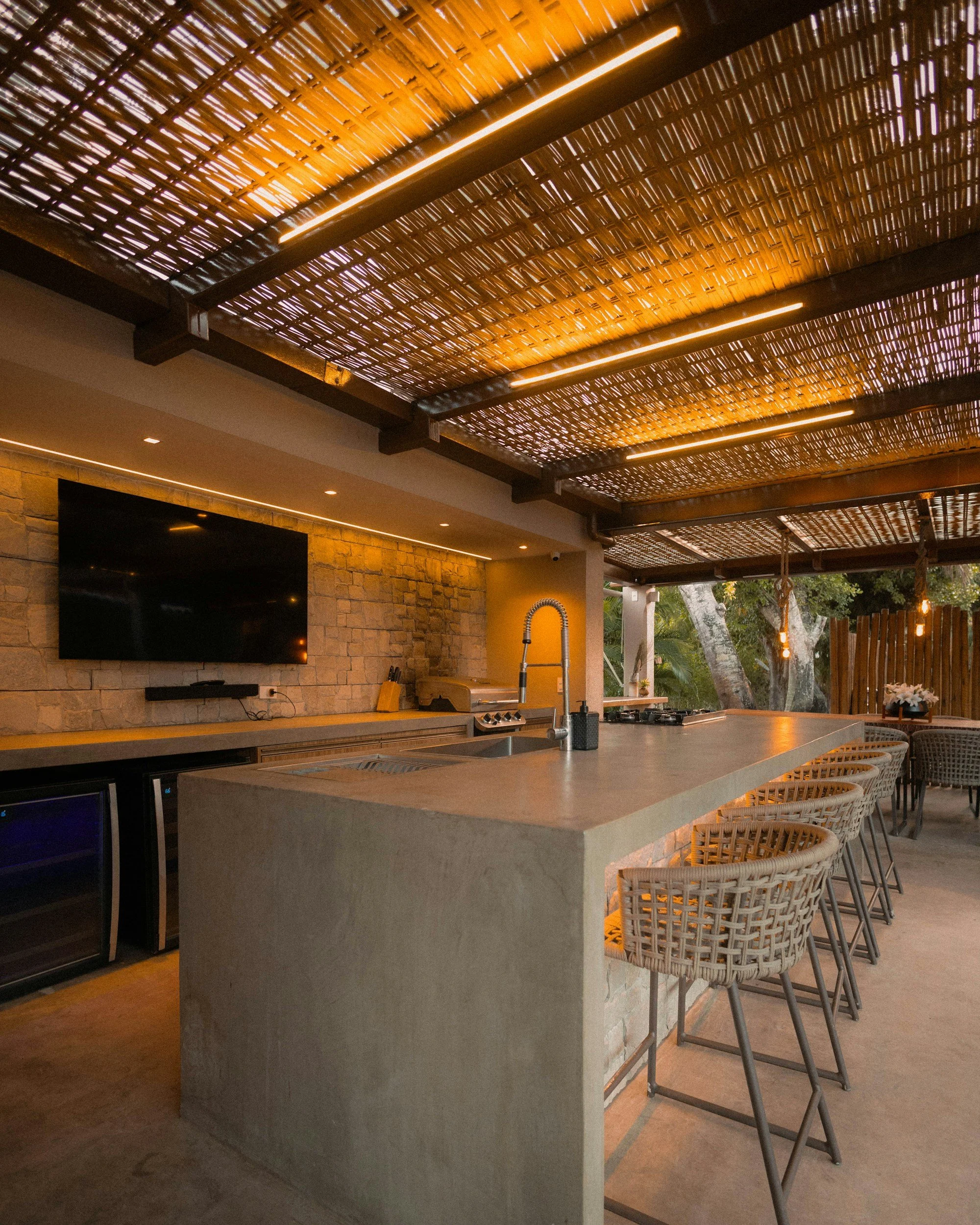 Outdoor Kitchen Installation Contractors: What North Shore Homeowners Need to Know