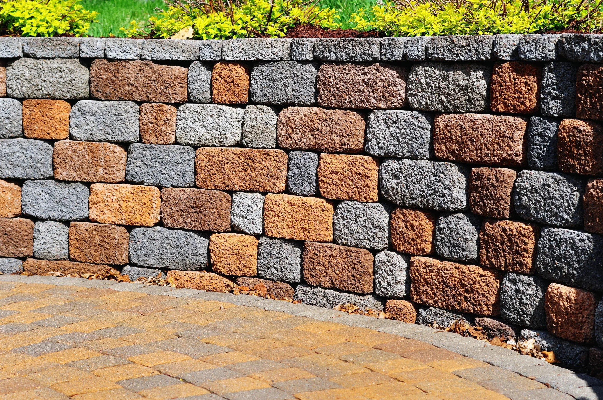 Retaining Wall Staining: Turning Ordinary Walls Into Custom Stonework