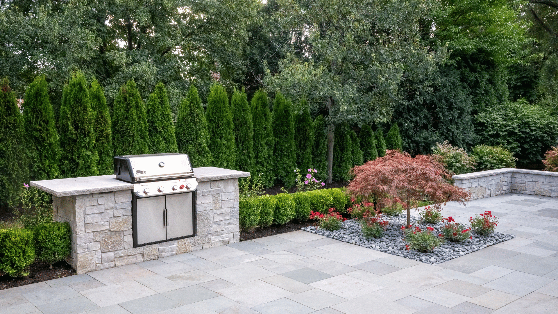 Glenview IL Built In Grill Station Stone Veneer Countertops Privacy Arborvitae Screen pappas company construction landscape design hardscaping
